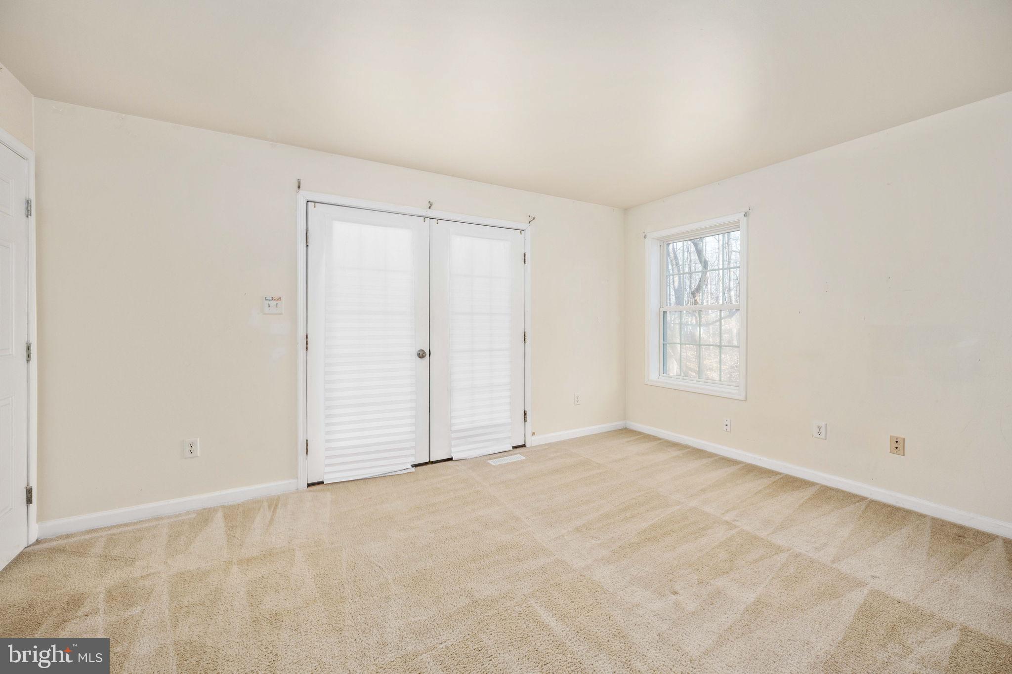 PRESIDENTIAL LAKES - Residential