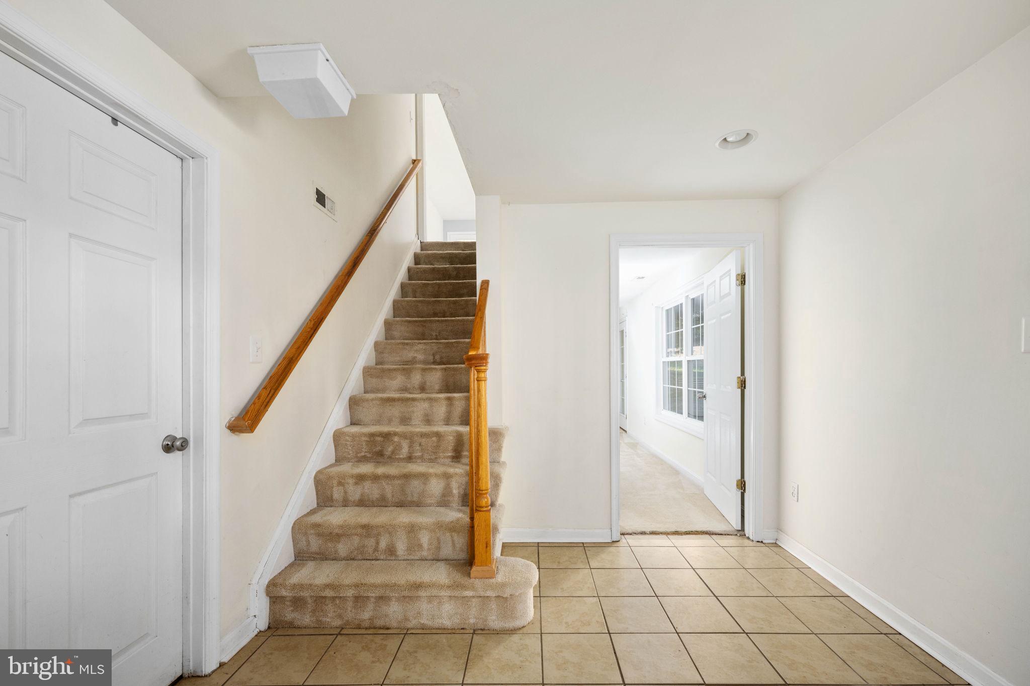 PRESIDENTIAL LAKES - Residential