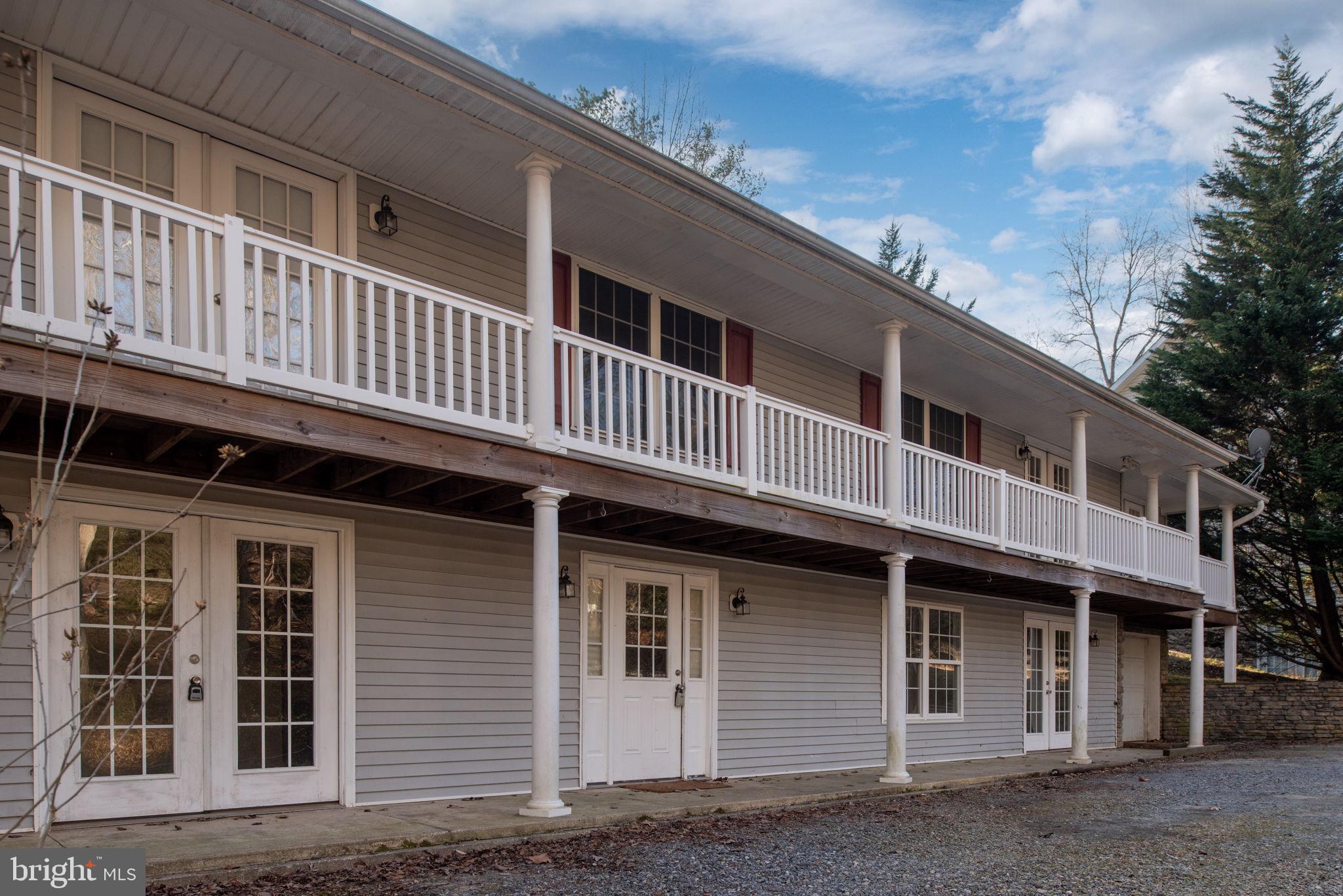 PRESIDENTIAL LAKES - Residential