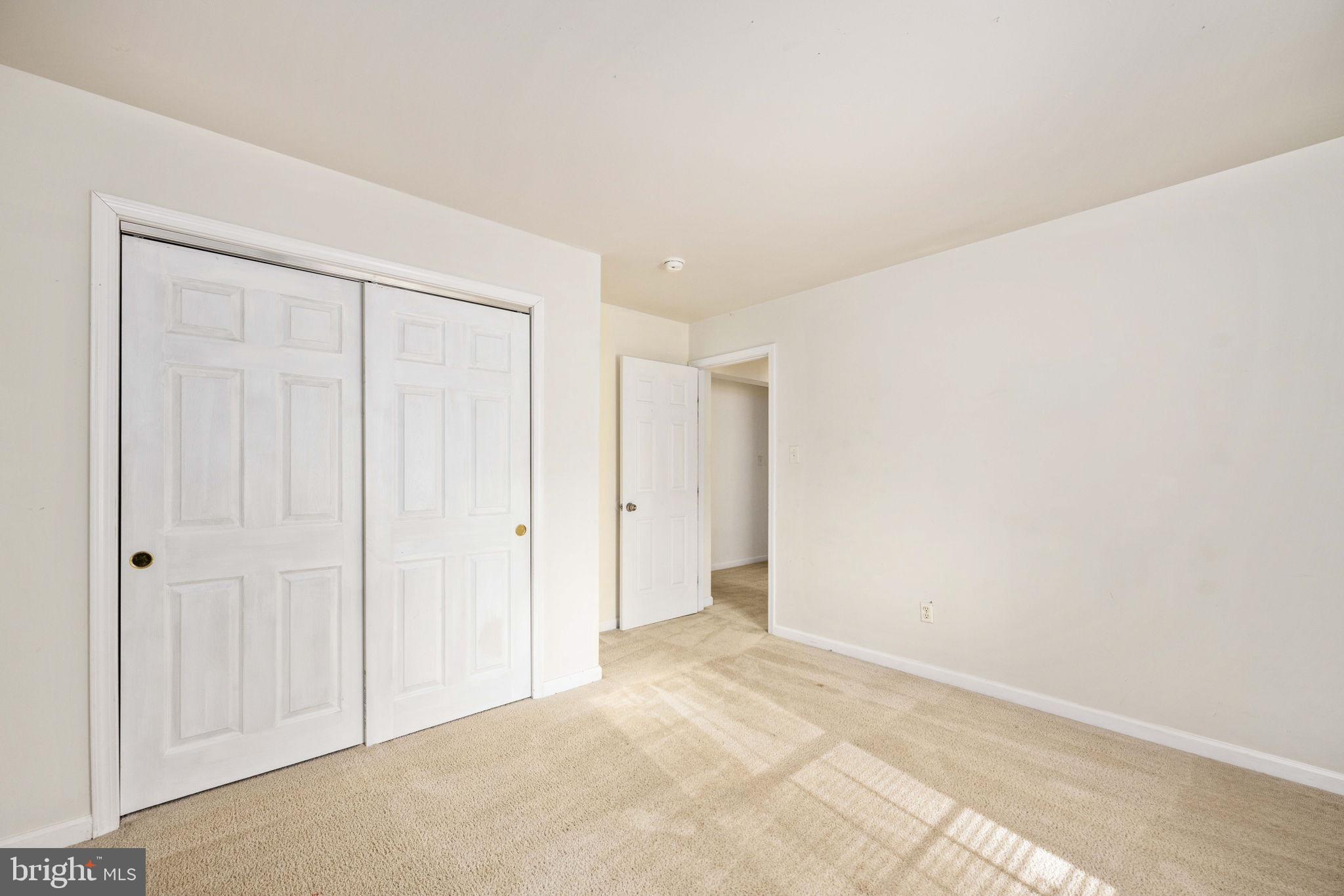 PRESIDENTIAL LAKES - Residential