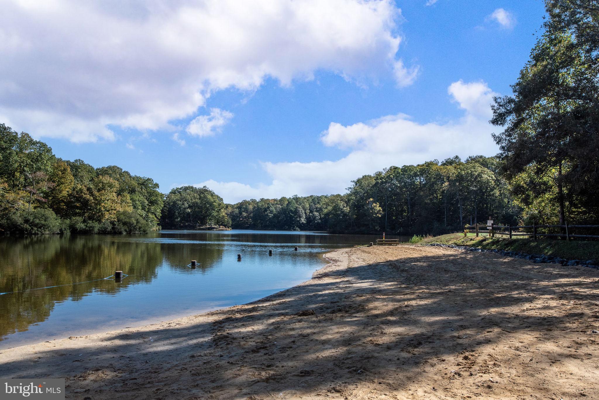 PRESIDENTIAL LAKES - Residential