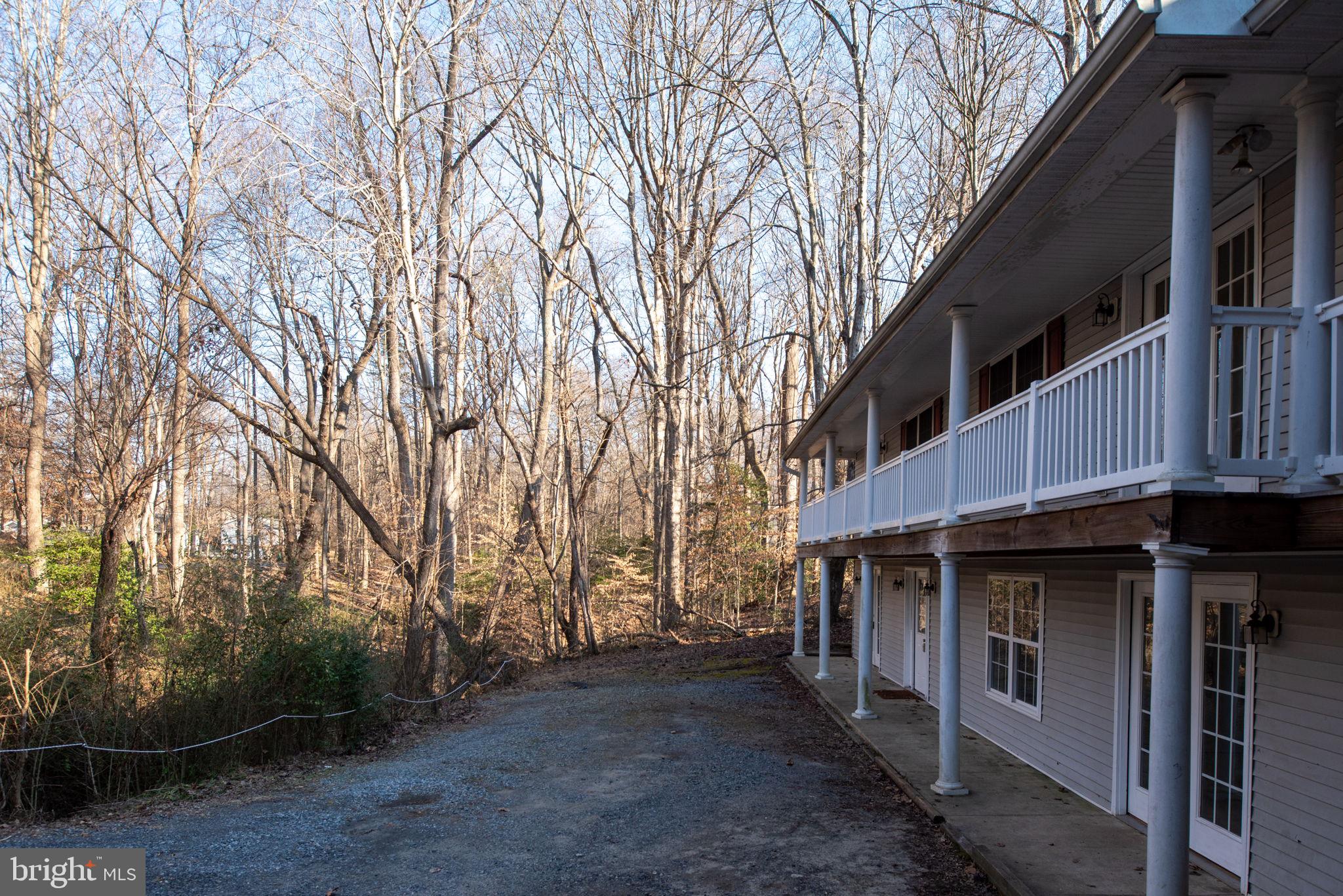 PRESIDENTIAL LAKES - Residential