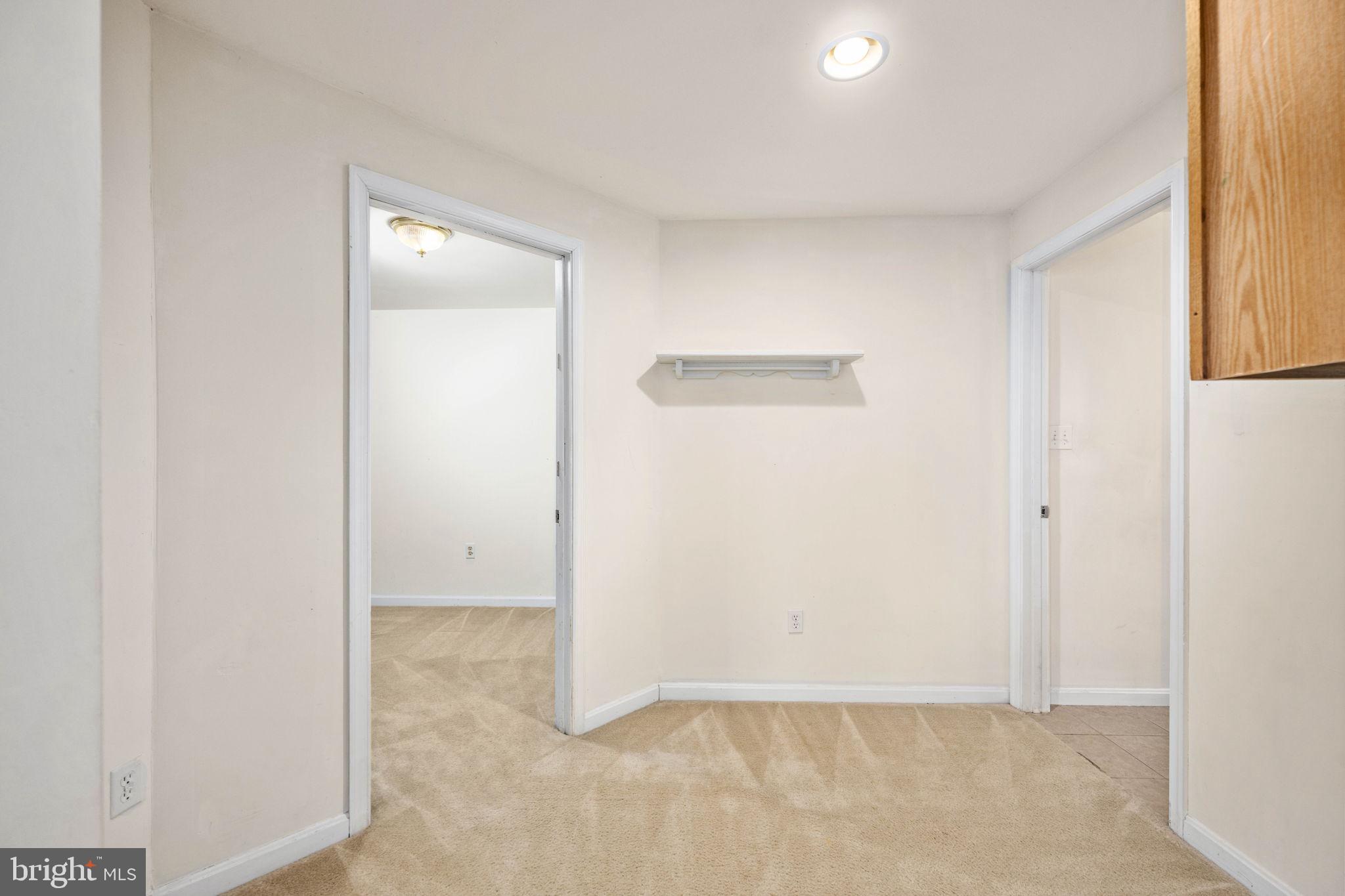 PRESIDENTIAL LAKES - Residential