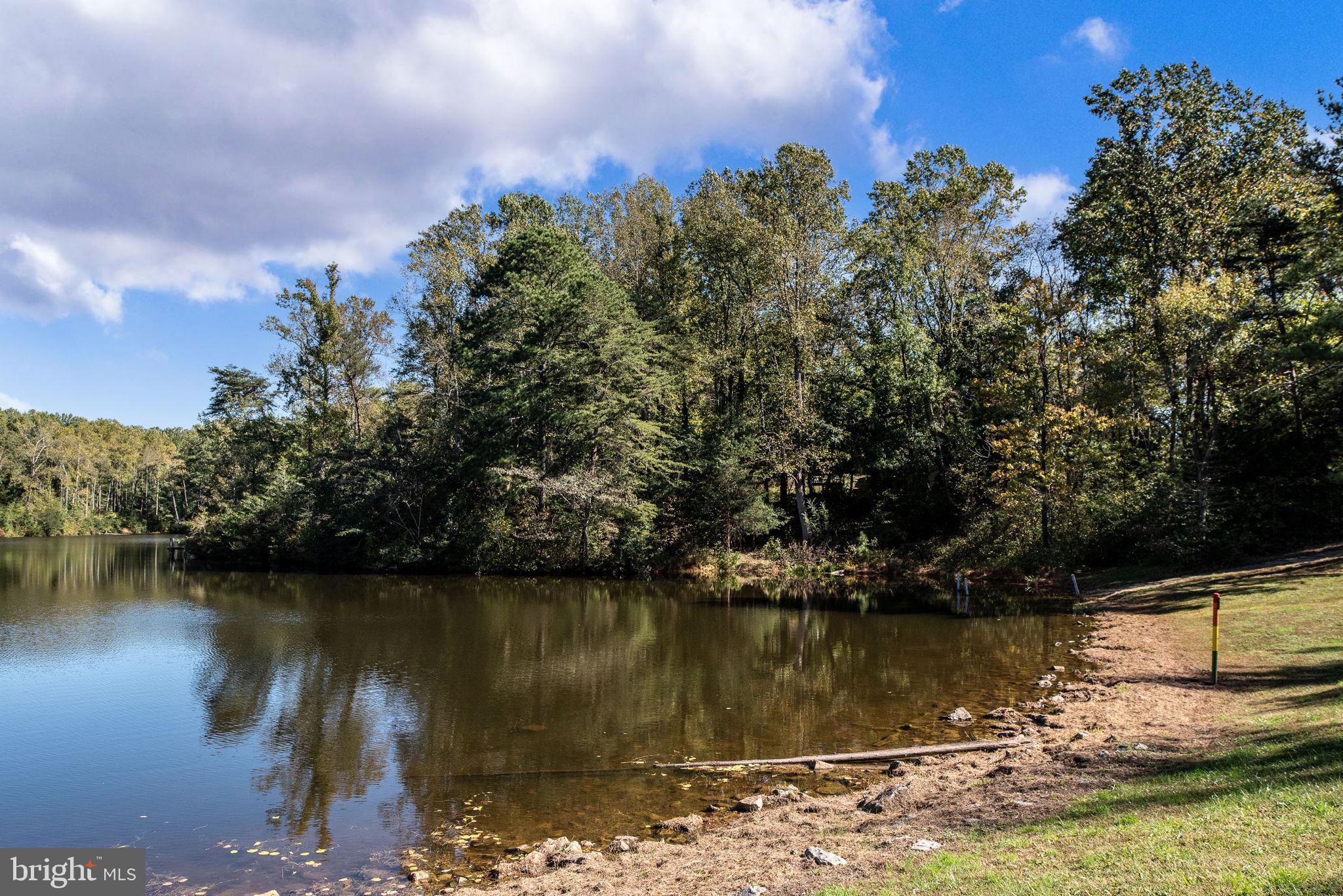 PRESIDENTIAL LAKES - Residential