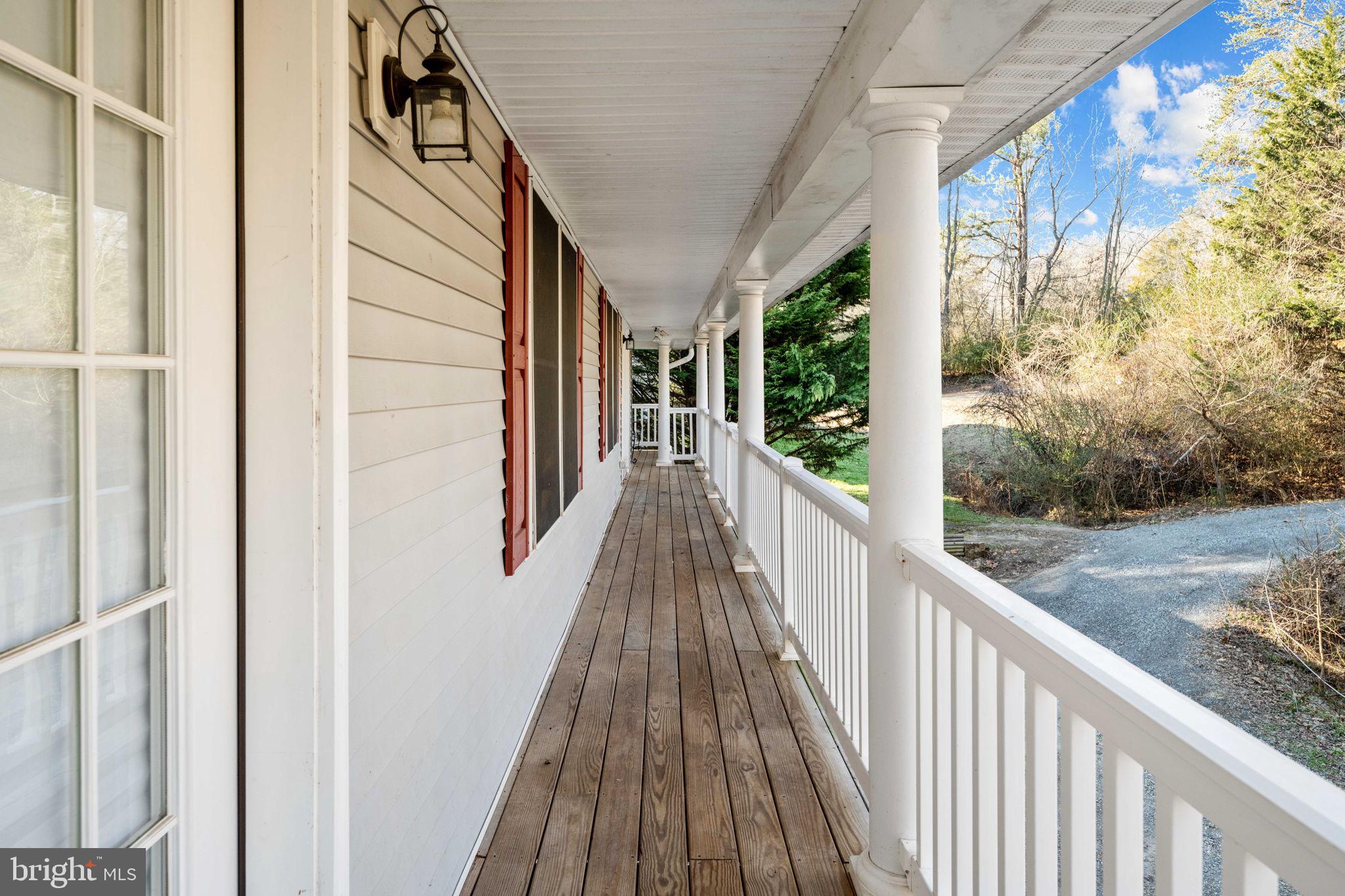 PRESIDENTIAL LAKES - Residential