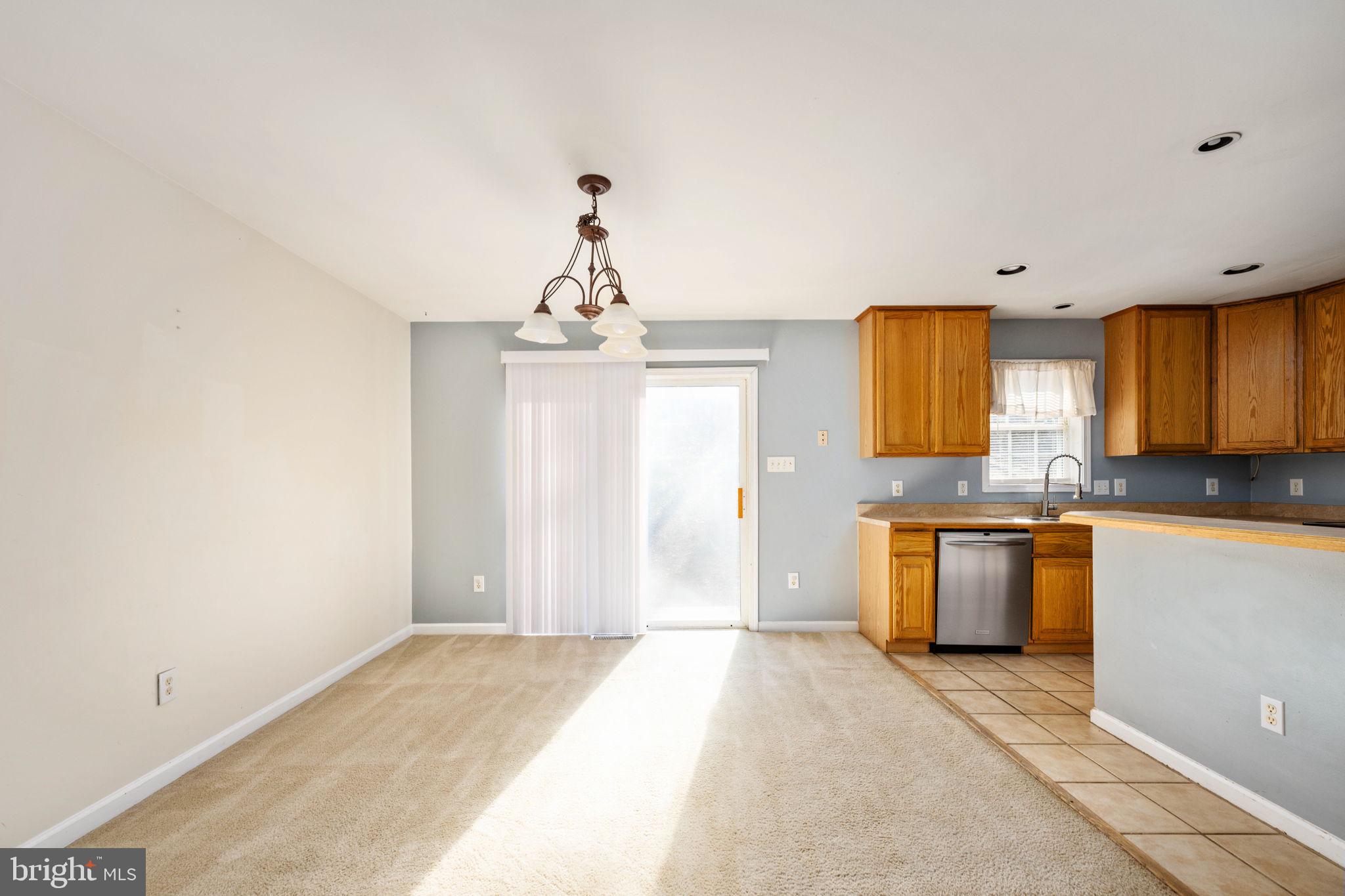 PRESIDENTIAL LAKES - Residential