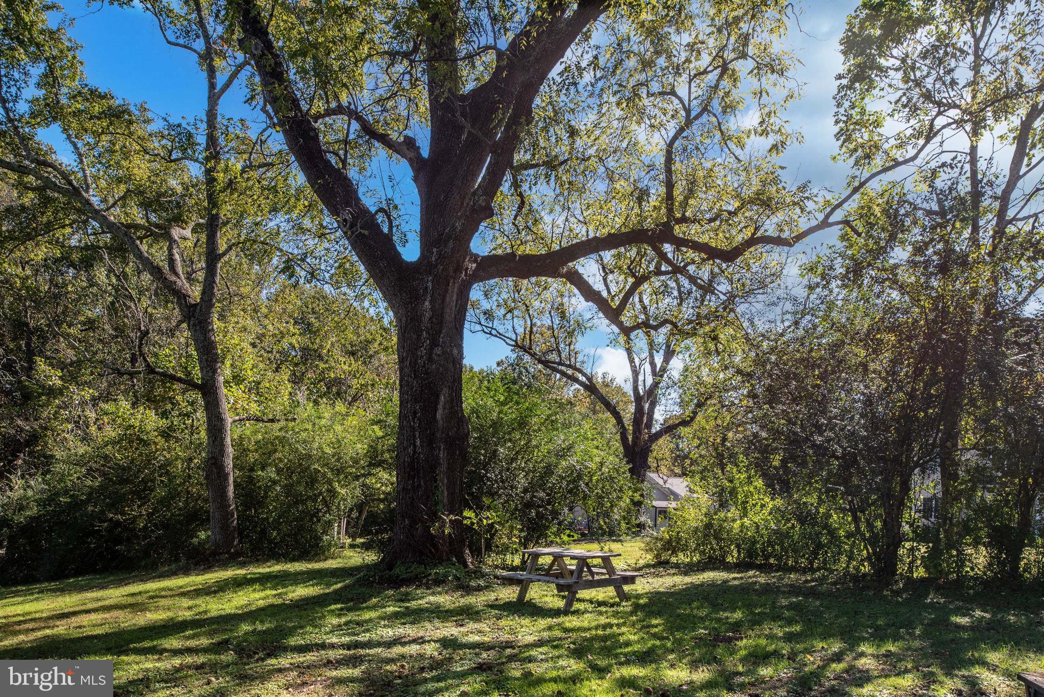 PRESIDENTIAL LAKES - Residential