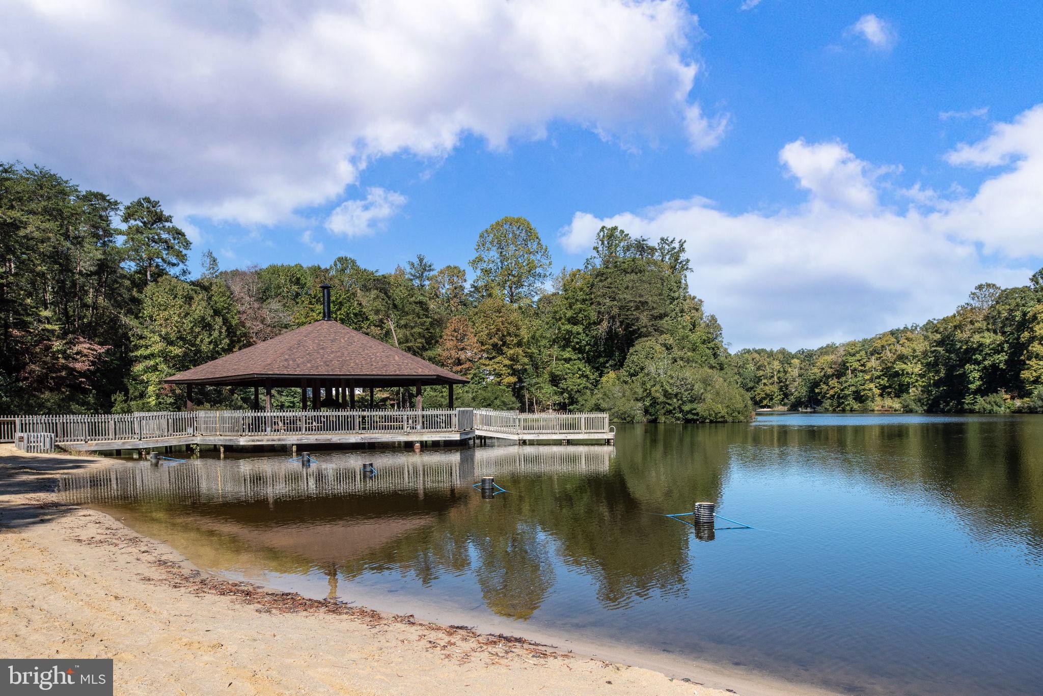 PRESIDENTIAL LAKES - Residential