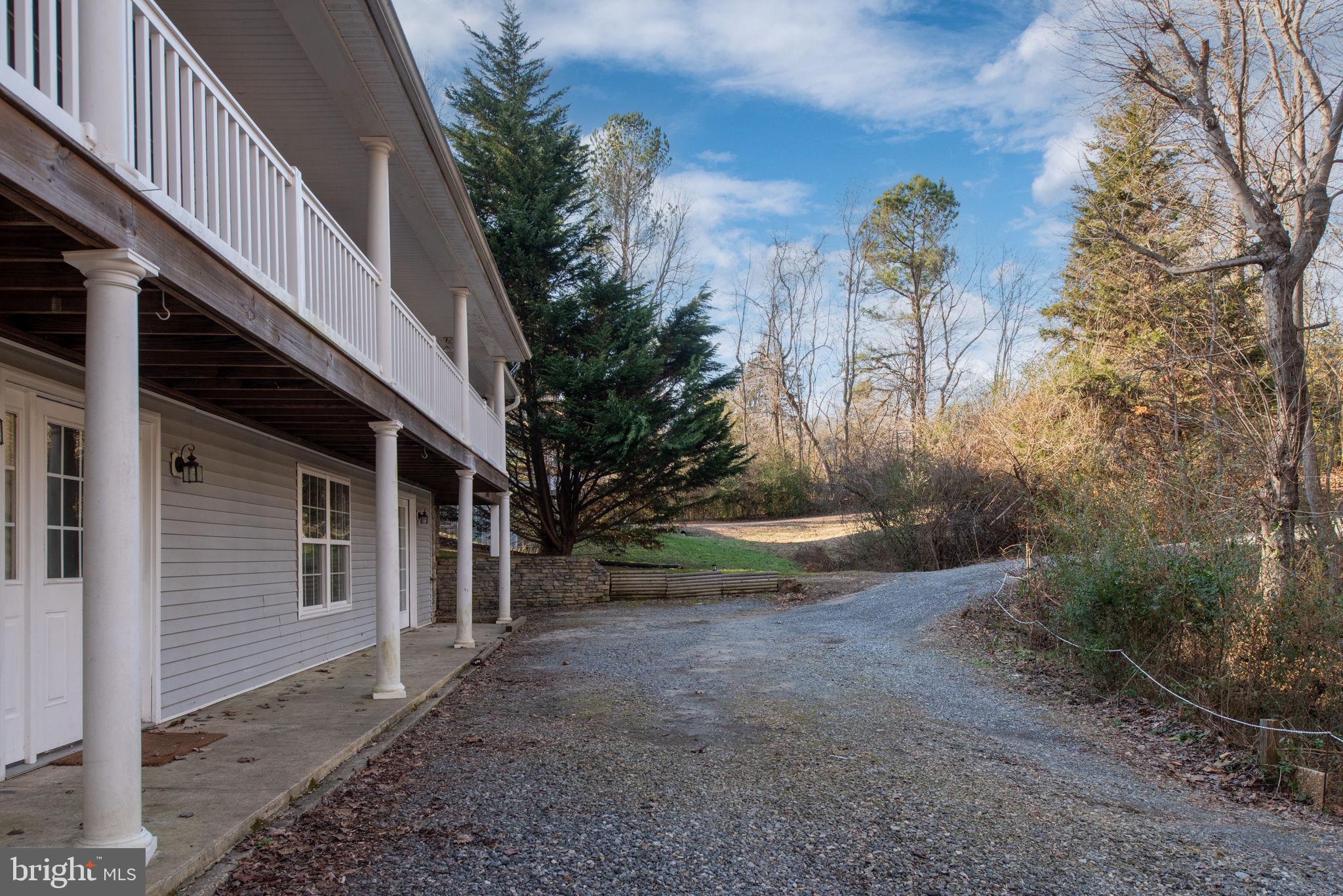 PRESIDENTIAL LAKES - Residential