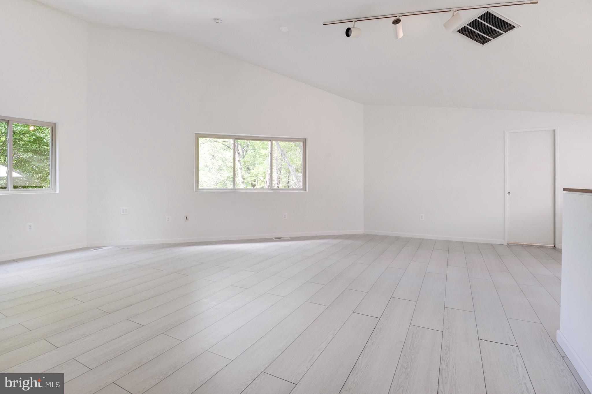 HUNTER VALLEY ESTATES - Residential