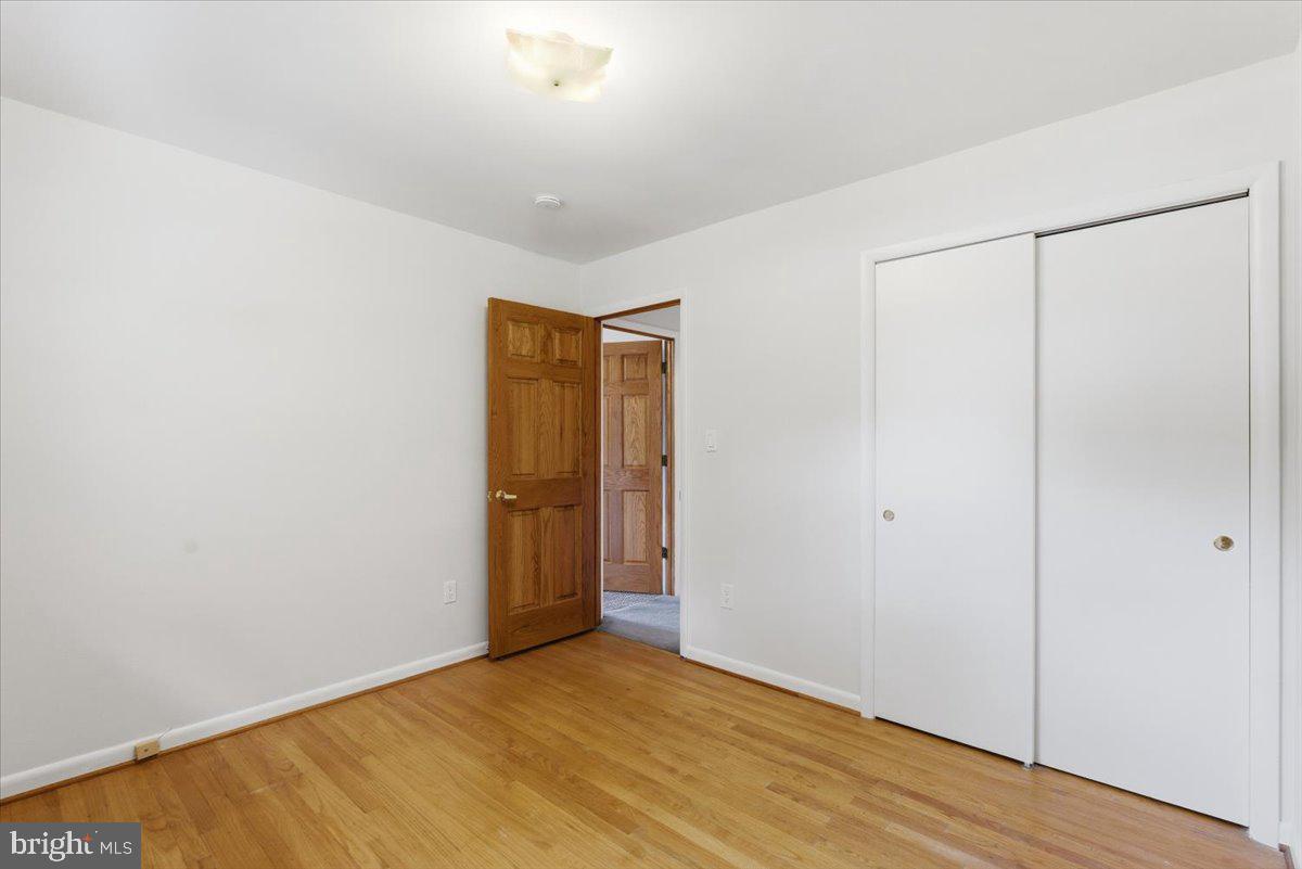 ELEVEN CEDARS - Residential