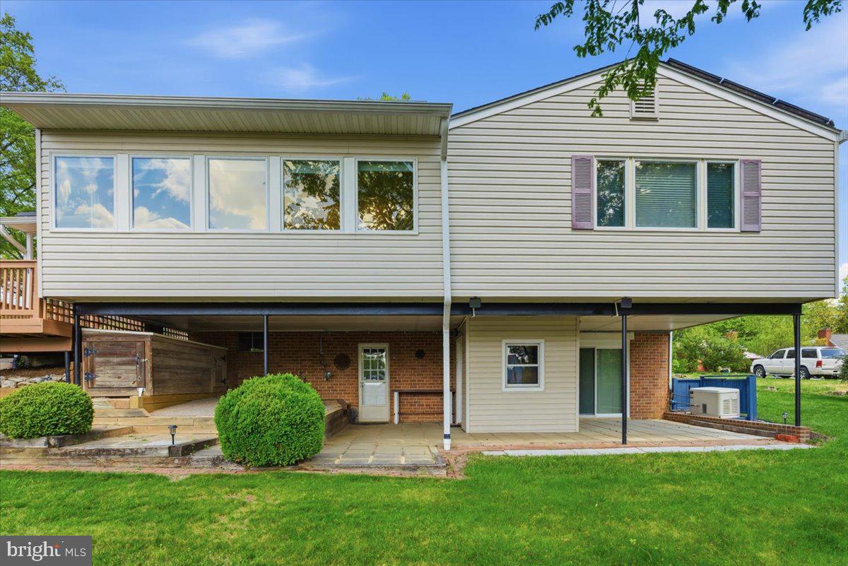 ELEVEN CEDARS - Residential