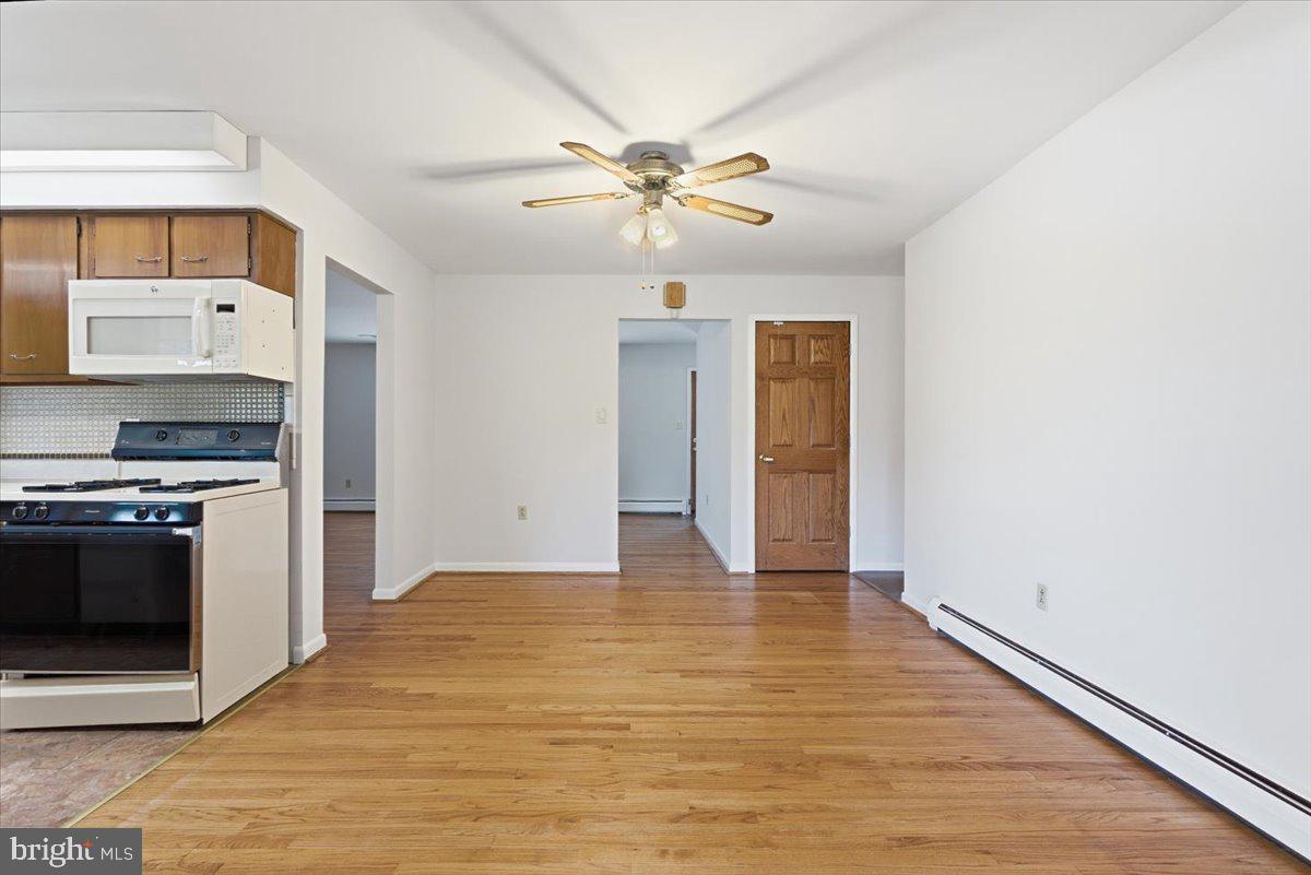 ELEVEN CEDARS - Residential