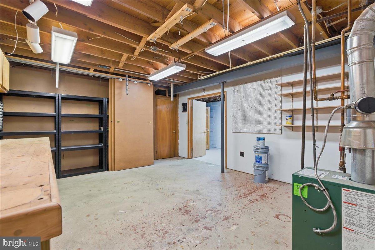 ELEVEN CEDARS - Residential