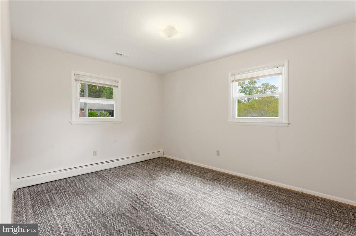 ELEVEN CEDARS - Residential