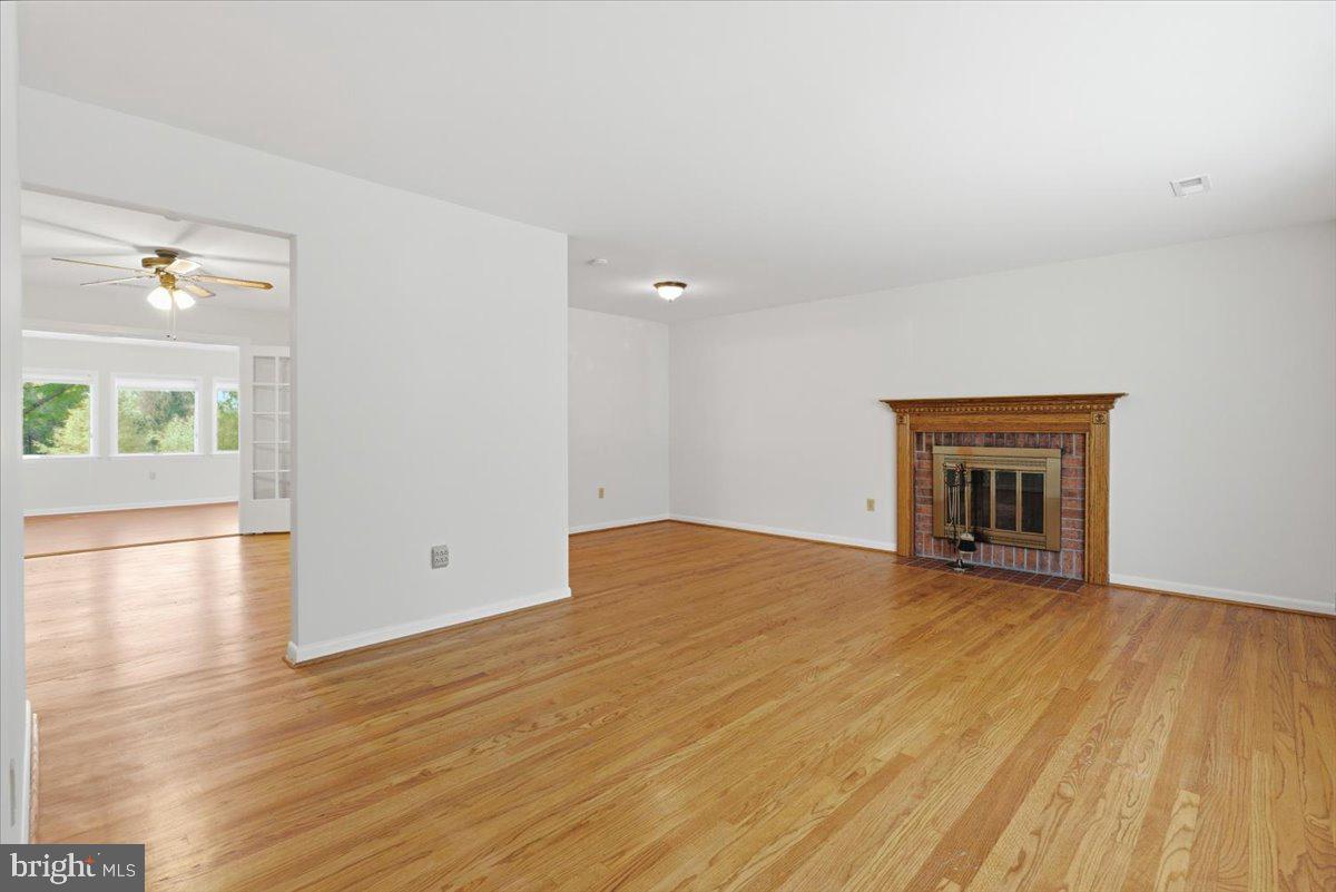 ELEVEN CEDARS - Residential