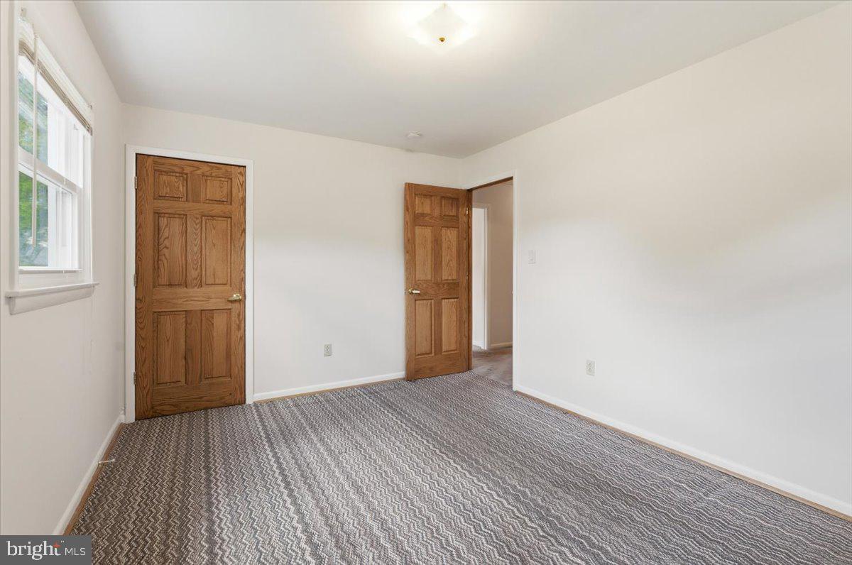 ELEVEN CEDARS - Residential