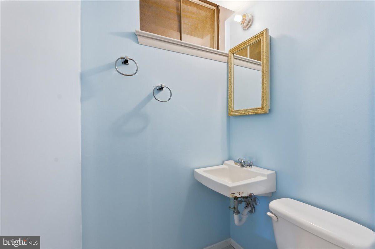 ELEVEN CEDARS - Residential