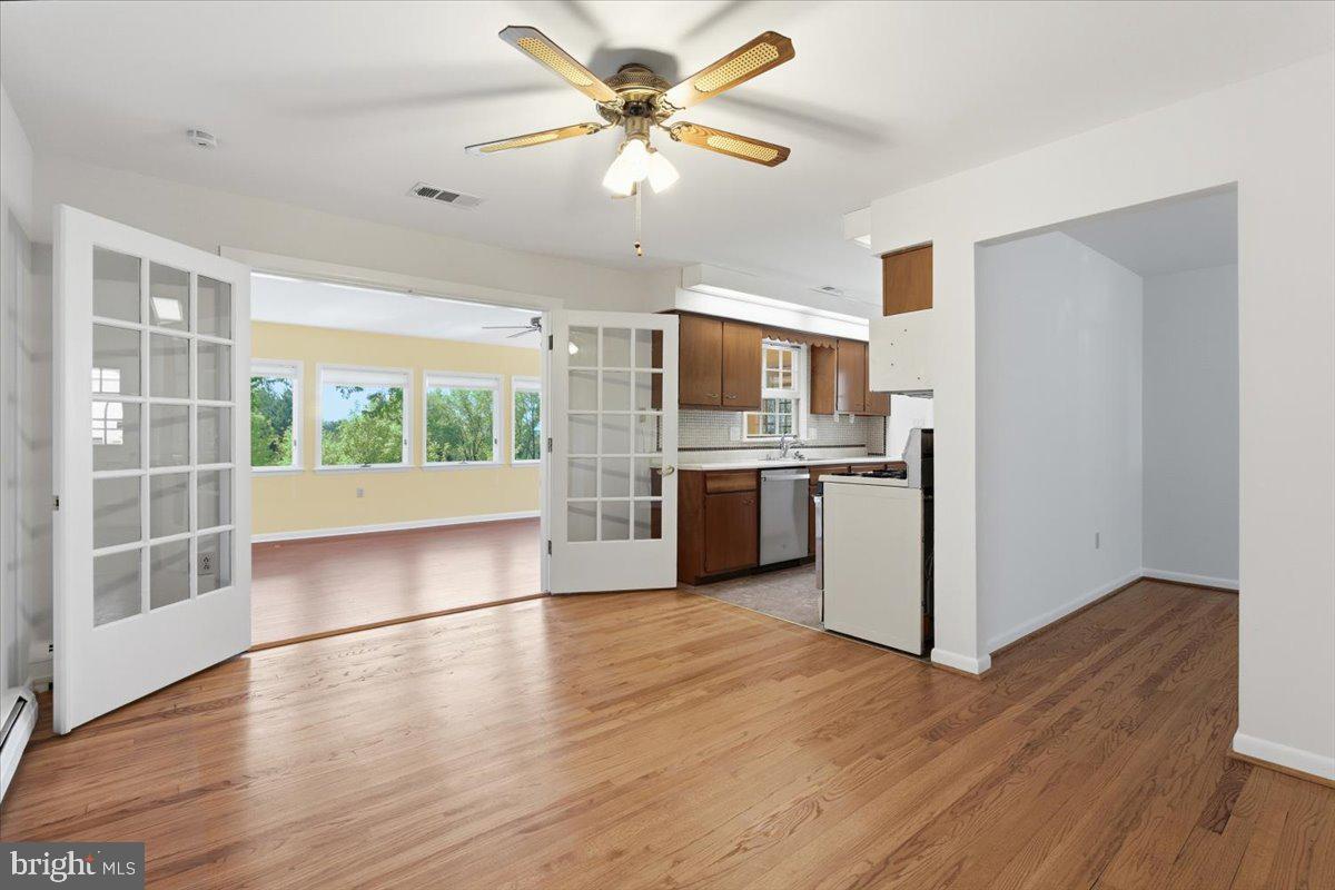 ELEVEN CEDARS - Residential