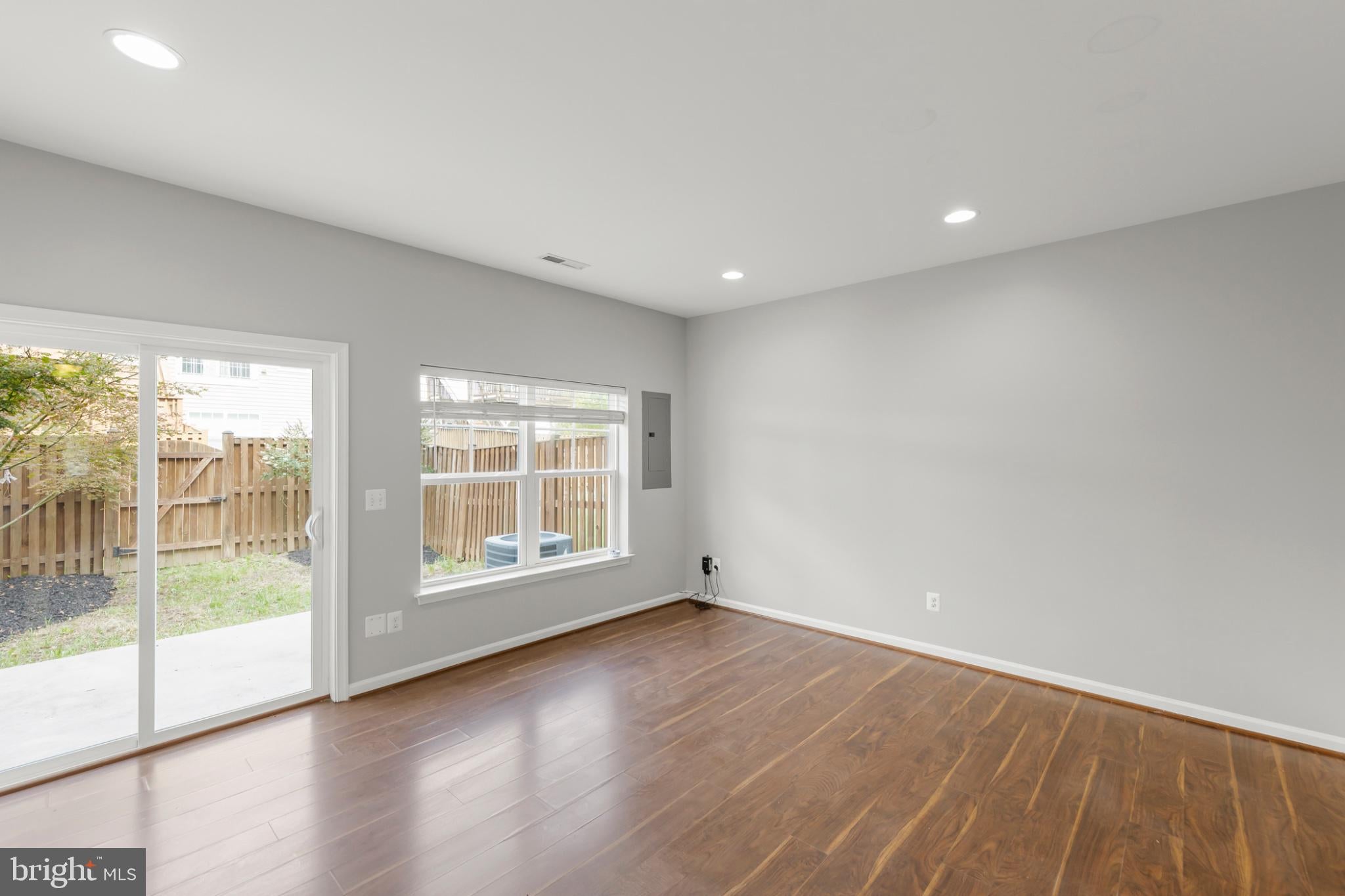 104 PINTANGLE COURT