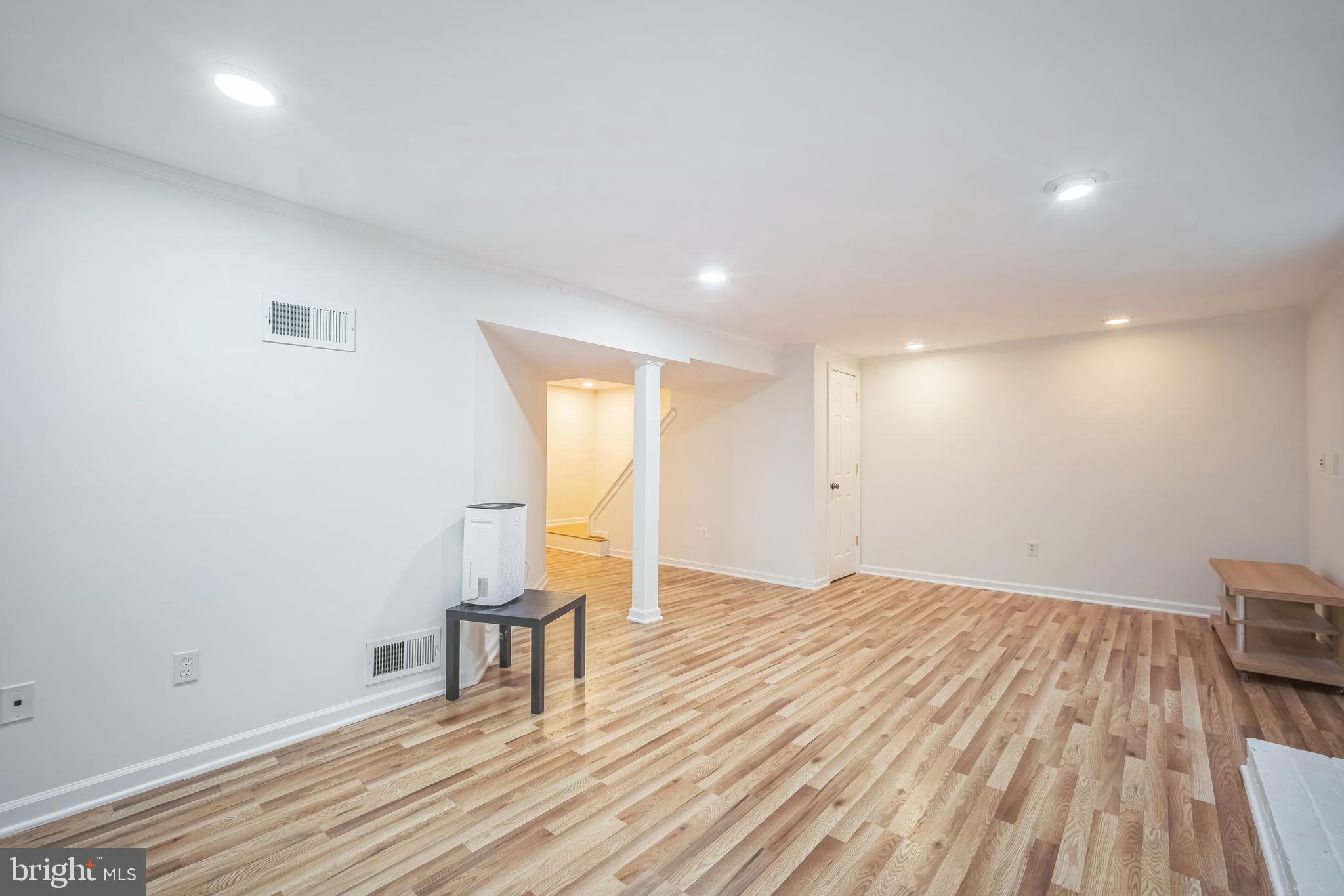 NEWINGTON STATION - Residential