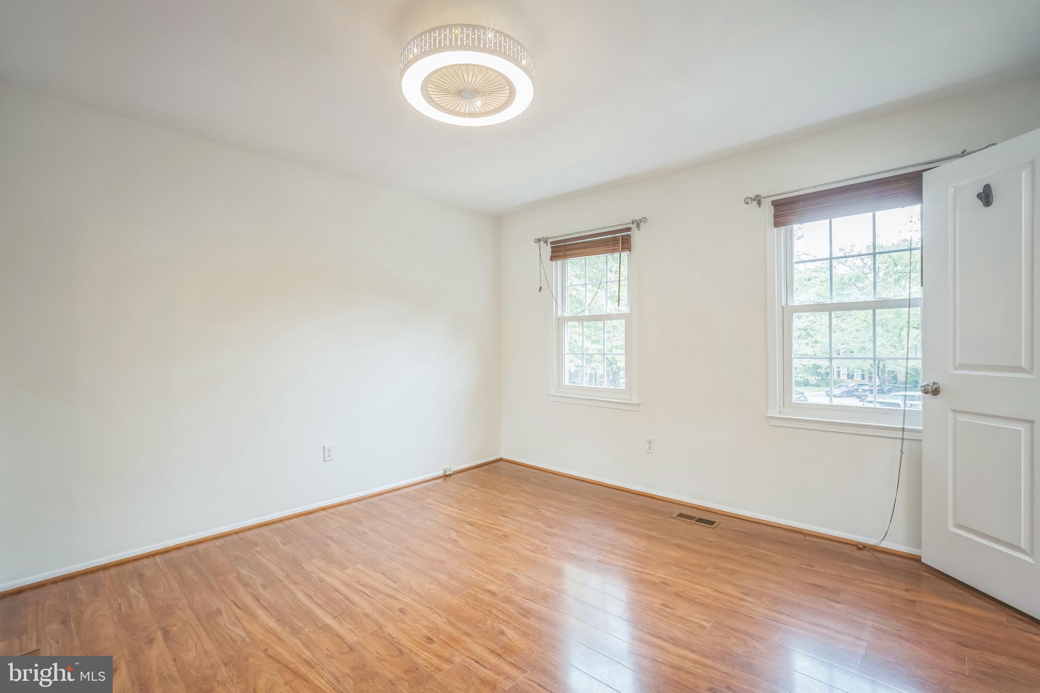 NEWINGTON STATION - Residential