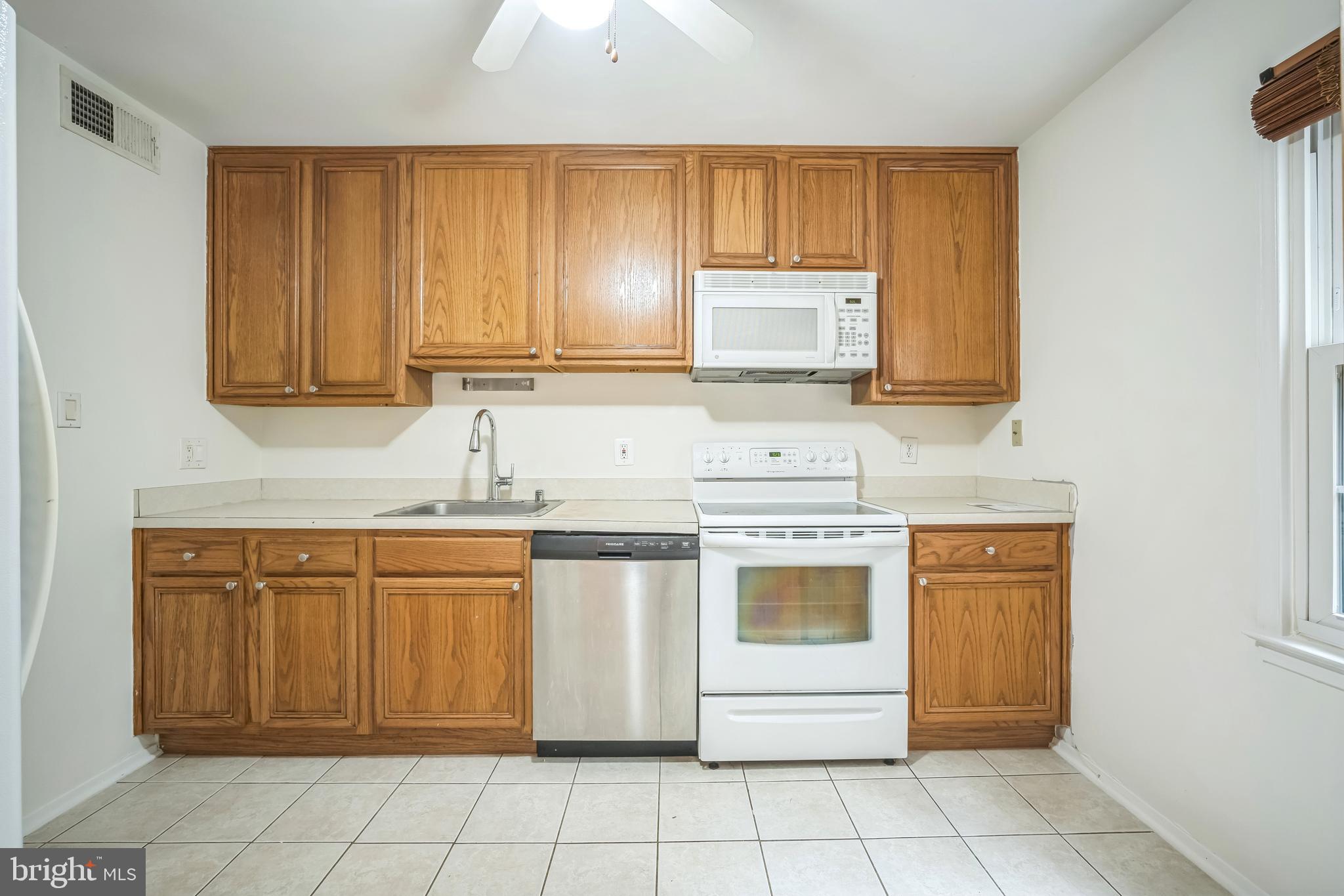 NEWINGTON STATION - Residential