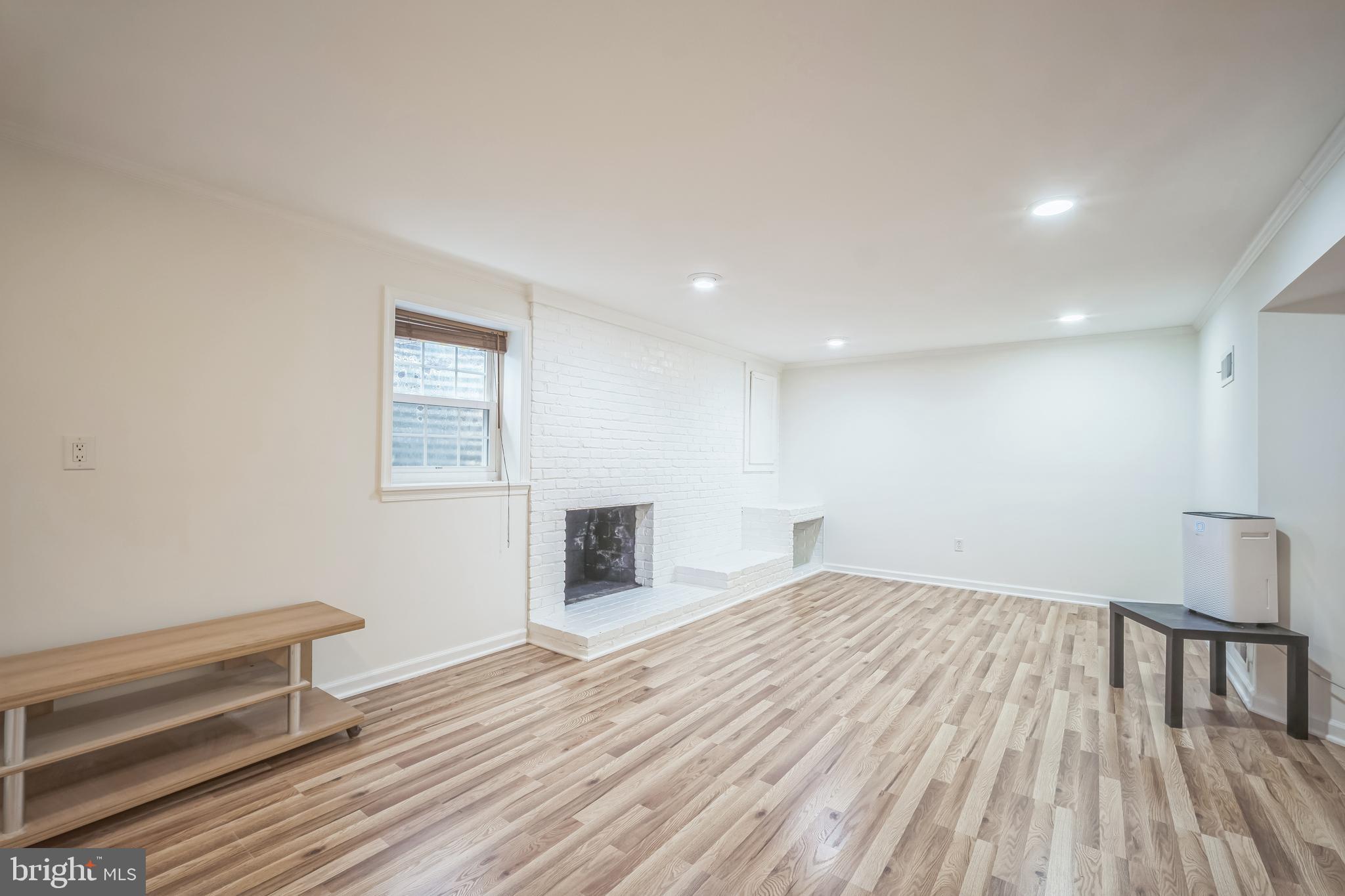 NEWINGTON STATION - Residential