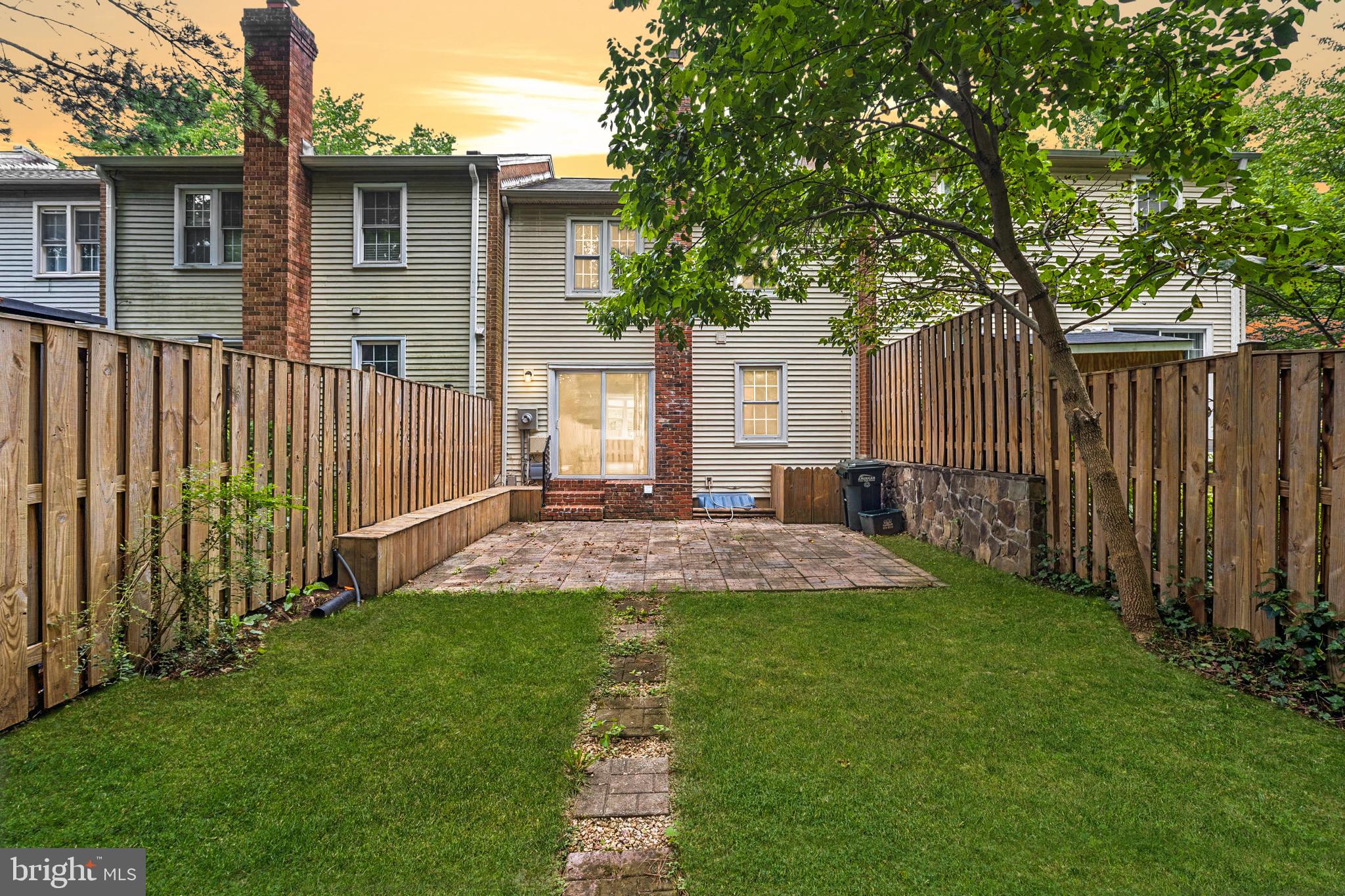 NEWINGTON STATION - Residential