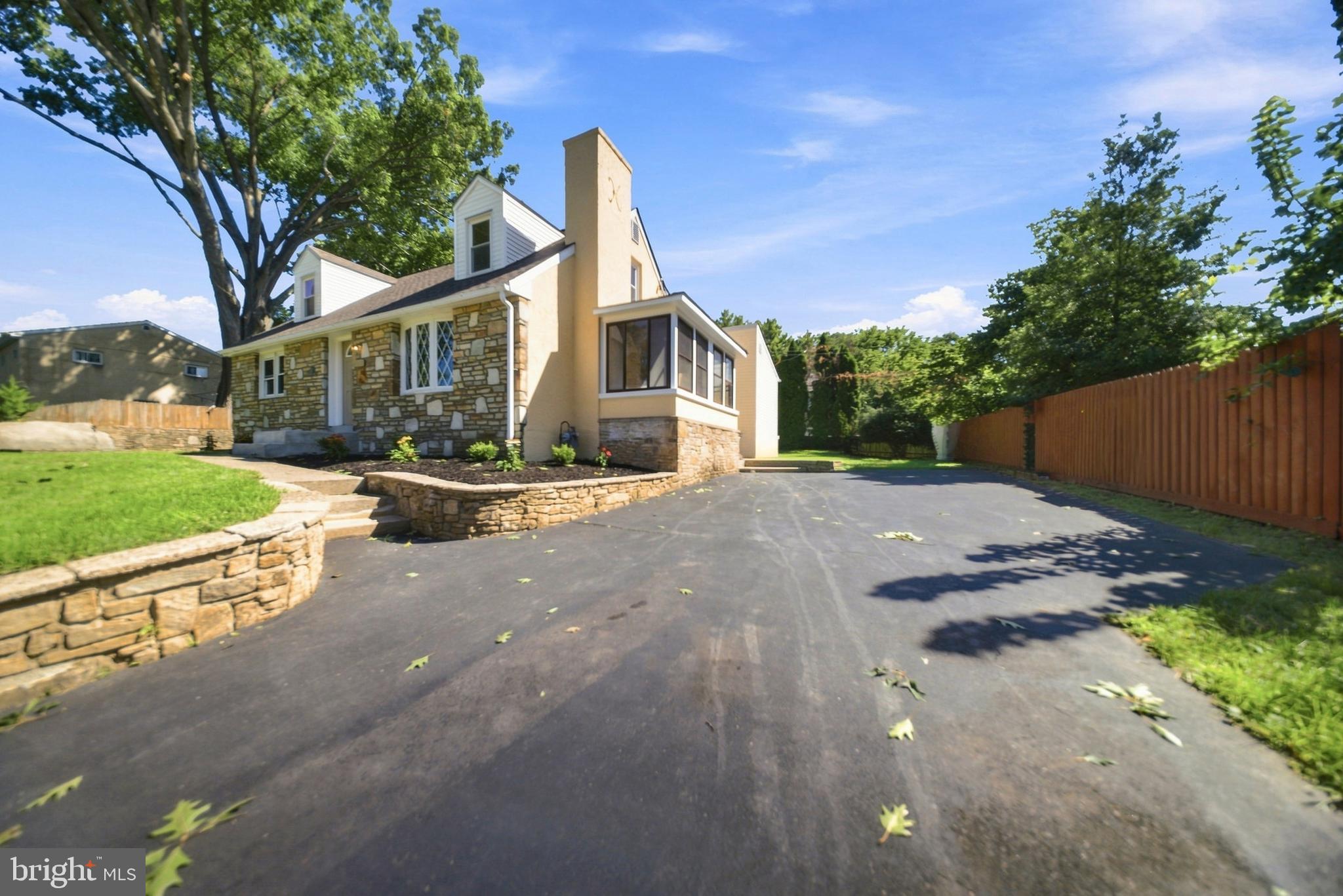 223 ROSEWOOD AVENUE