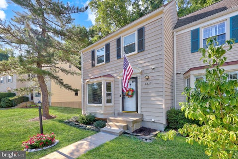 Photo of 6527 Coachleigh Way, ALEXANDRIA, VA 22315 (MLS # VAFX2334058)