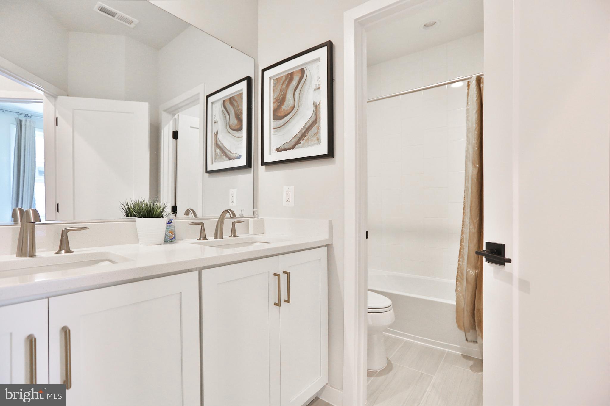VALLEY PARK - Residential Lease