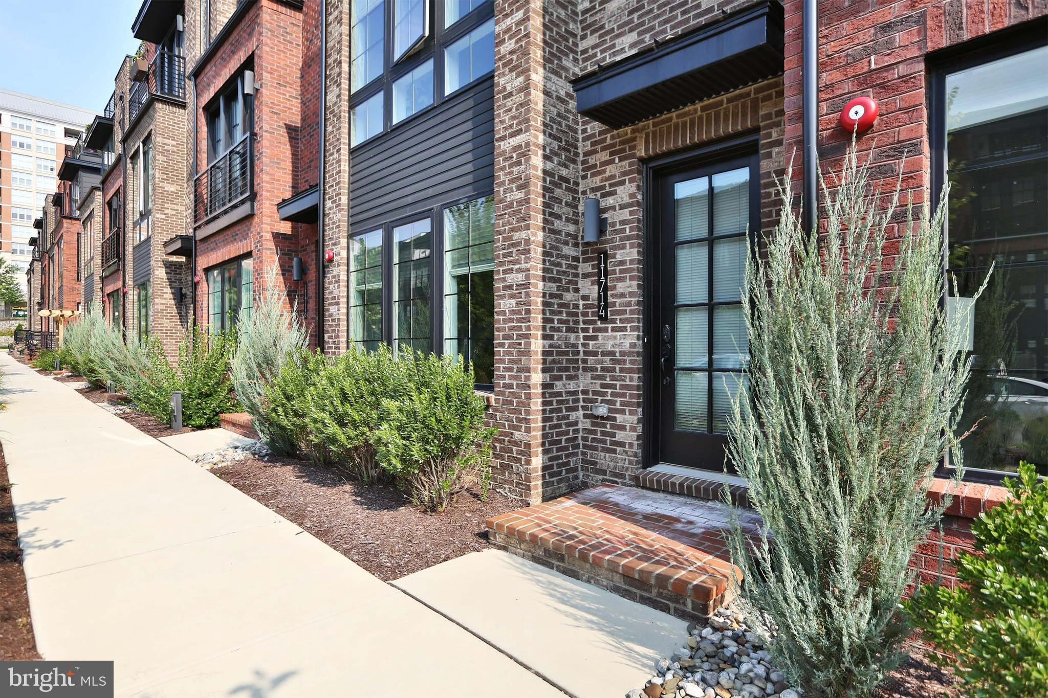 VALLEY PARK - Residential Lease