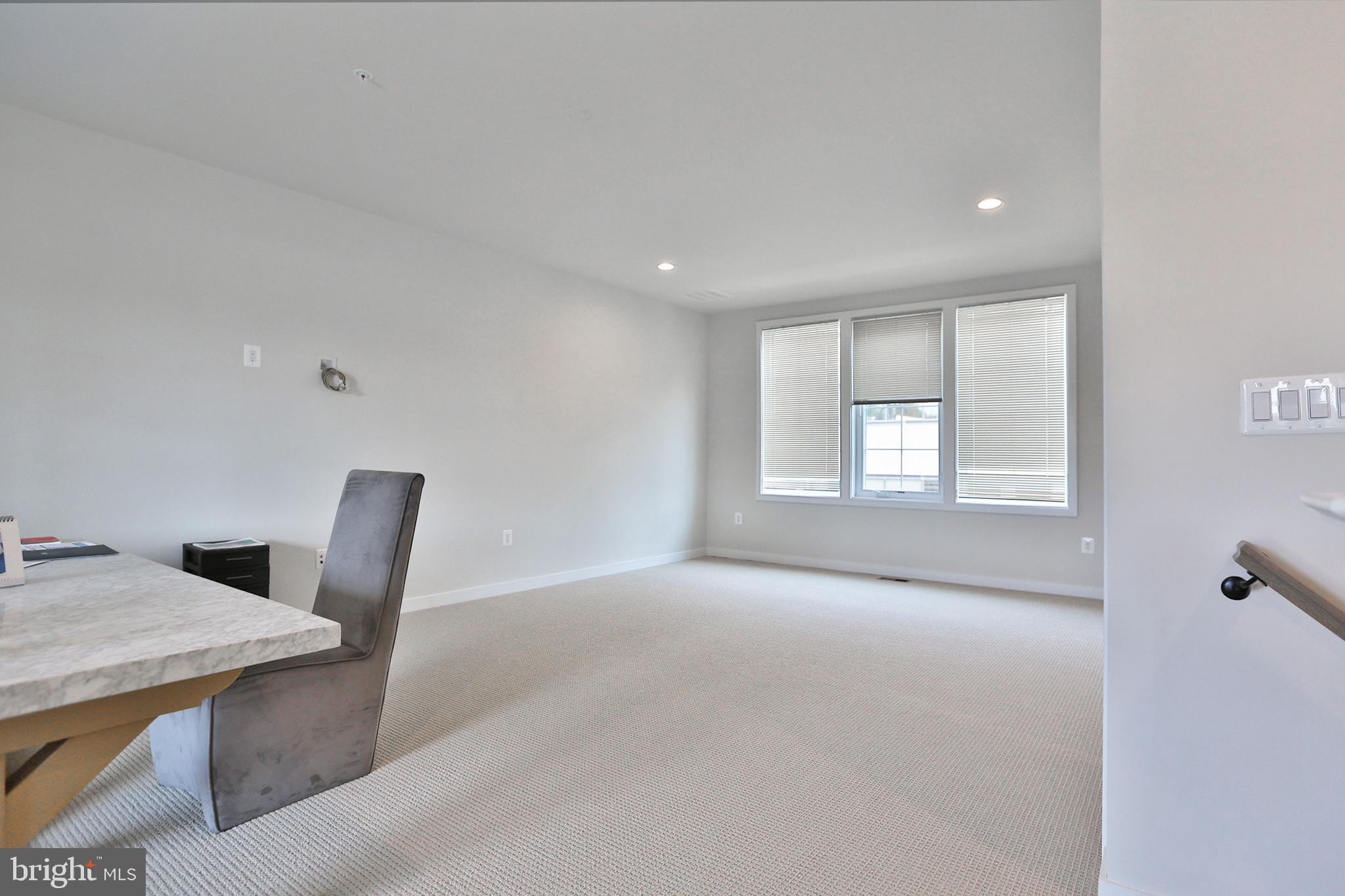 VALLEY PARK - Residential Lease