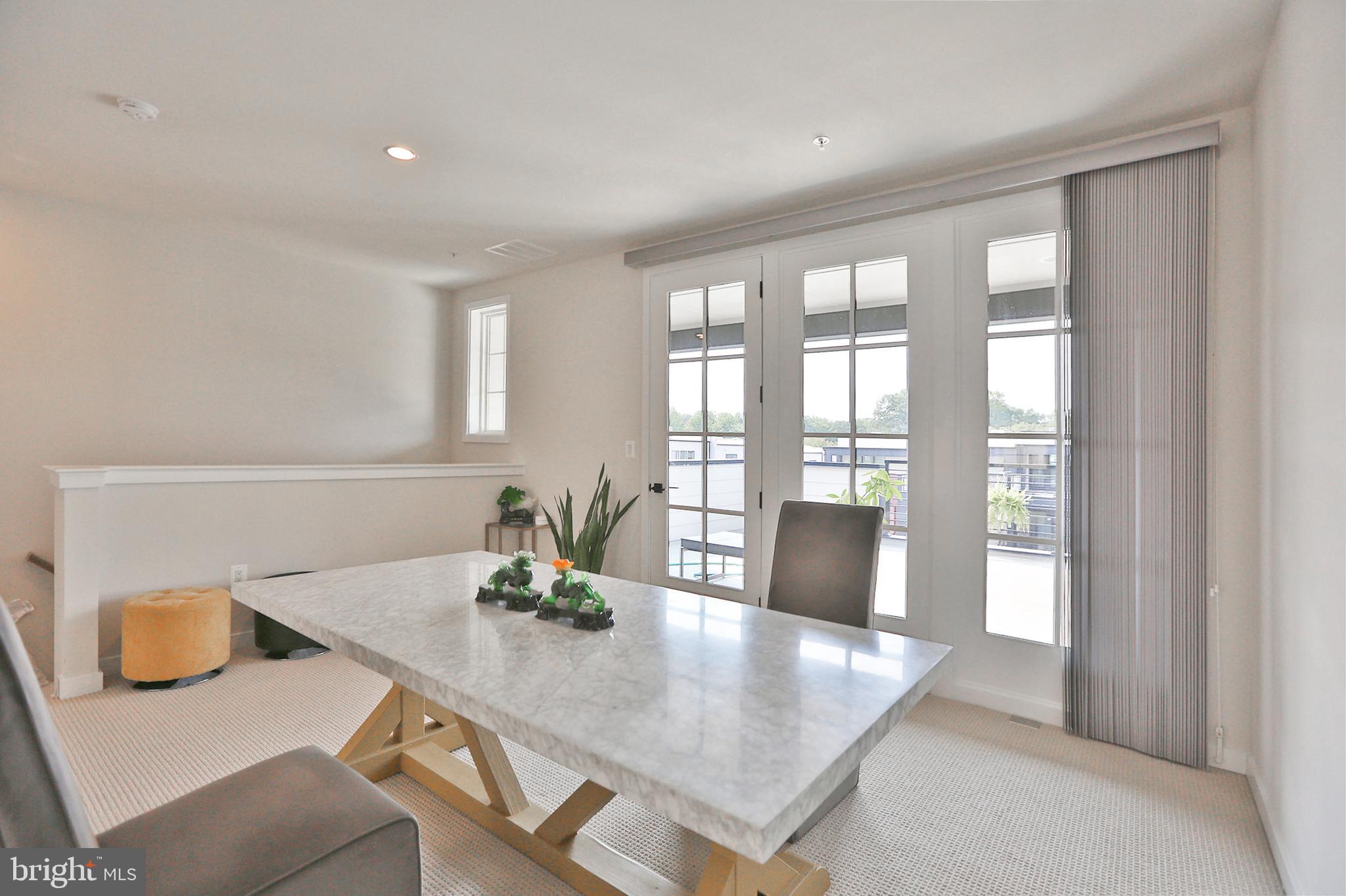 VALLEY PARK - Residential Lease