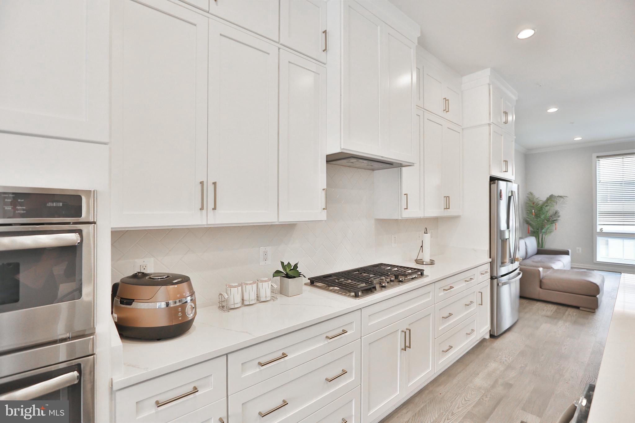 VALLEY PARK - Residential Lease