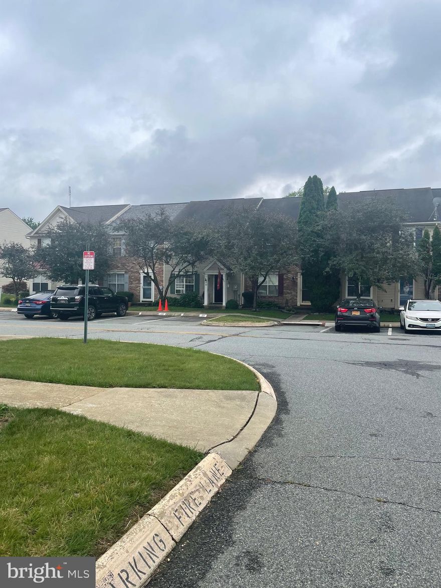 Calling all Investors or handman looking for a project!  This 2 bedroom 1.5 bath townhome in the community of Chesapeake Landing needs extensive repairs but has the potential to be a great first home or investment property.  

Home is being sold as is and has been priced based off of condition!  Make your offer today to bring this home back to its original beauty!