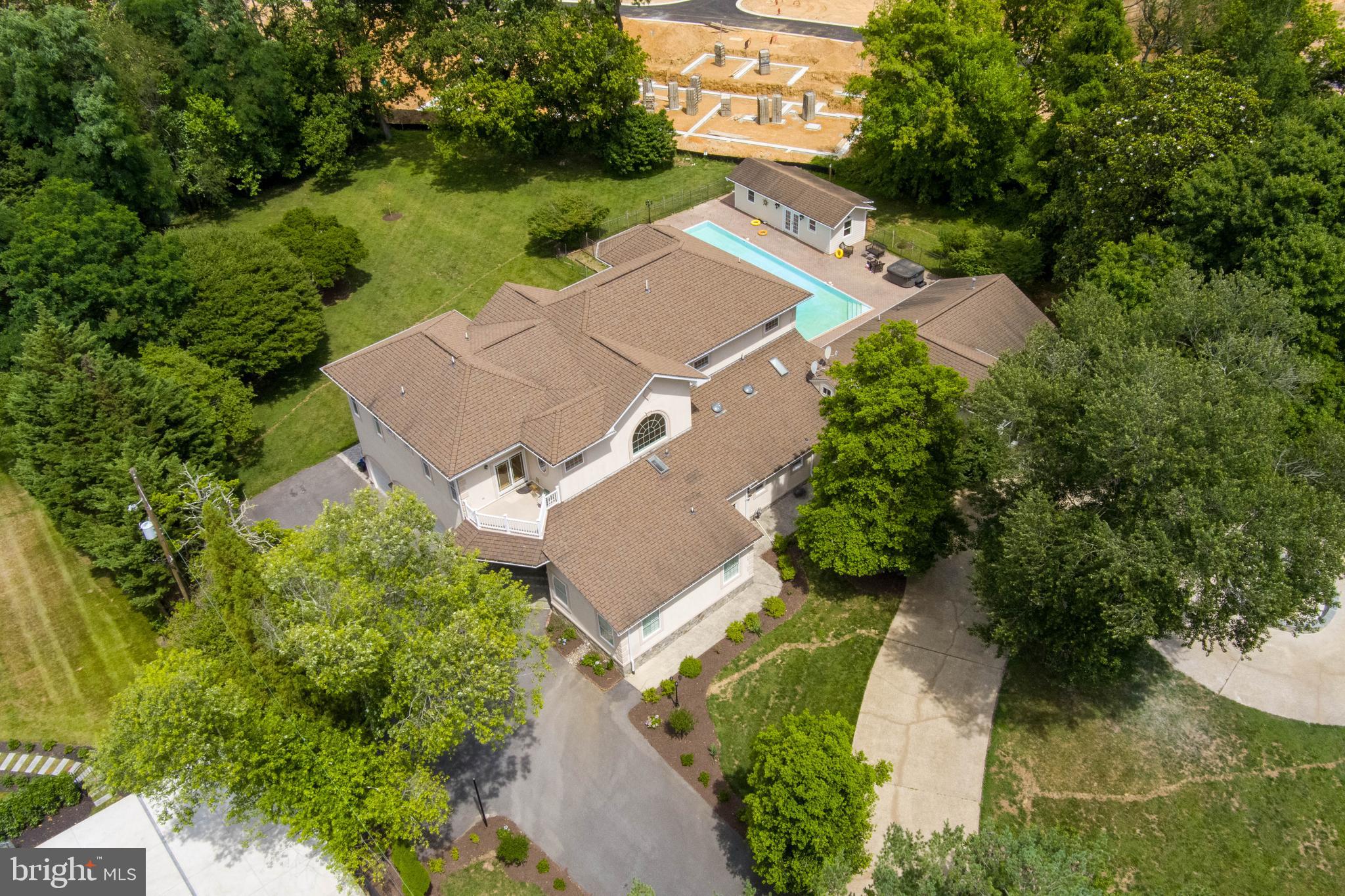 10805 GLEN ROAD