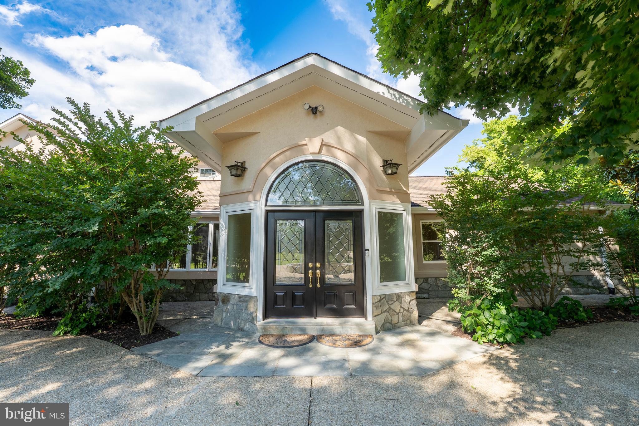 10805 GLEN ROAD