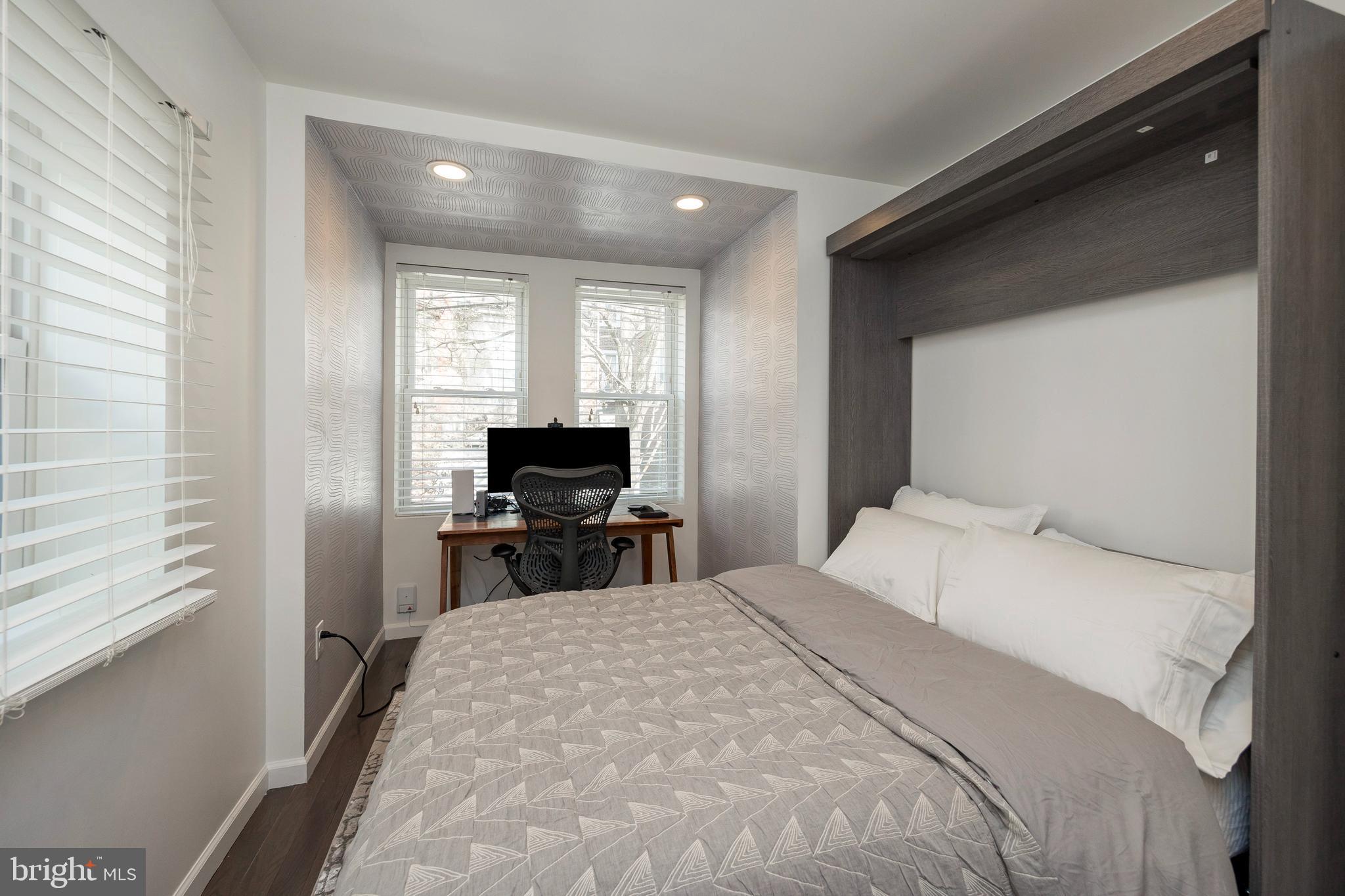 FAIRMOUNT - Residential