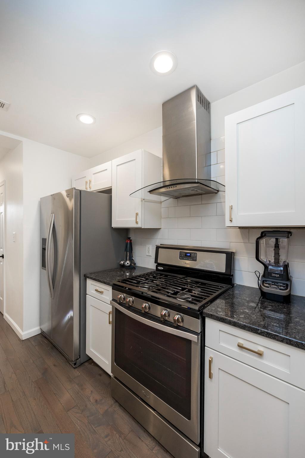 FAIRMOUNT - Residential