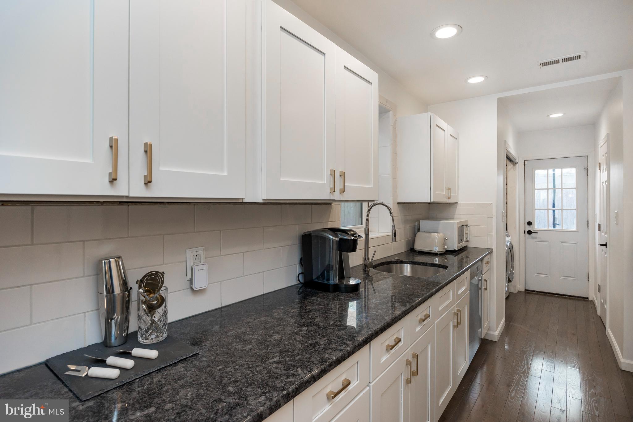 FAIRMOUNT - Residential