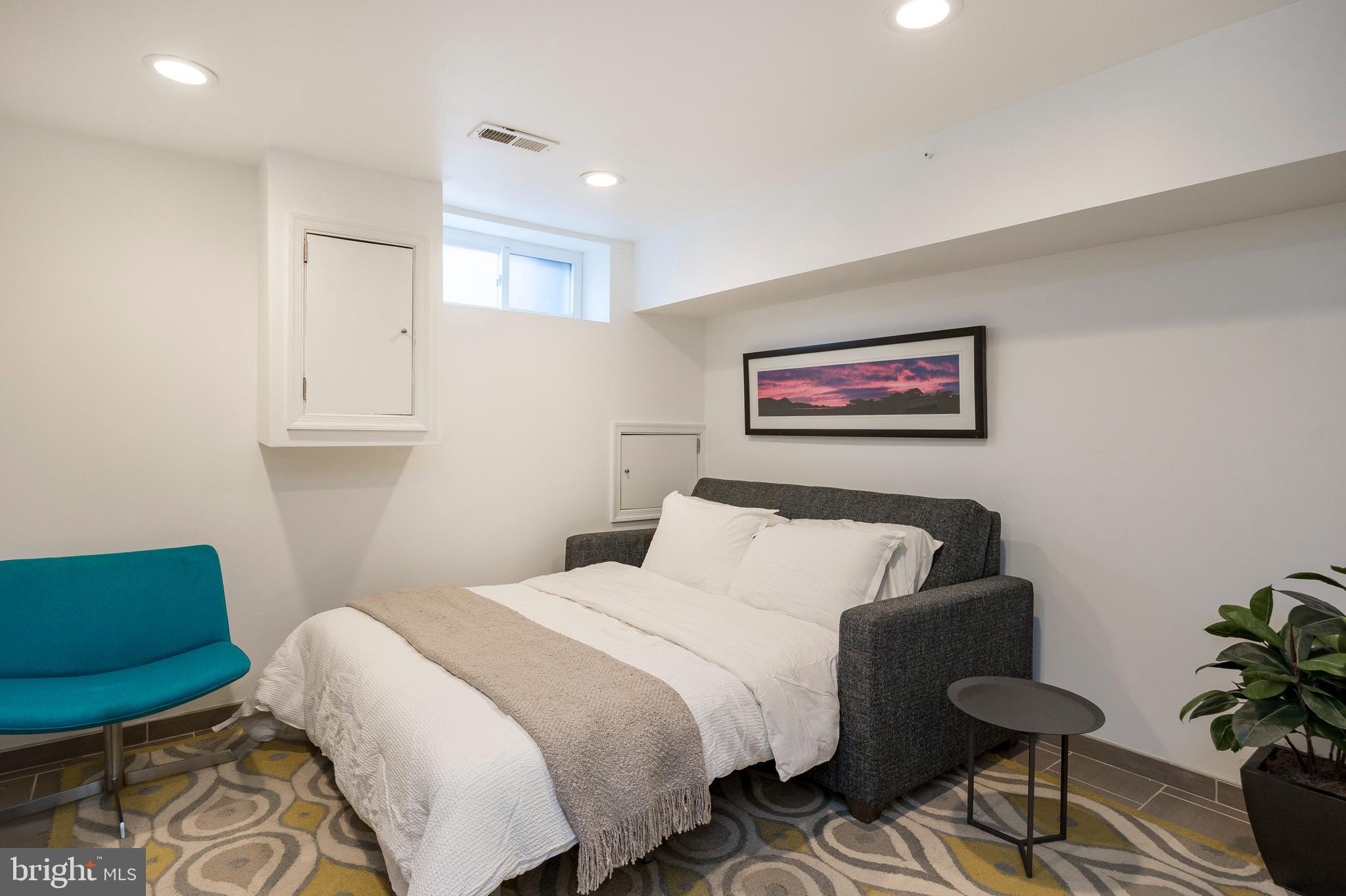 FAIRMOUNT - Residential