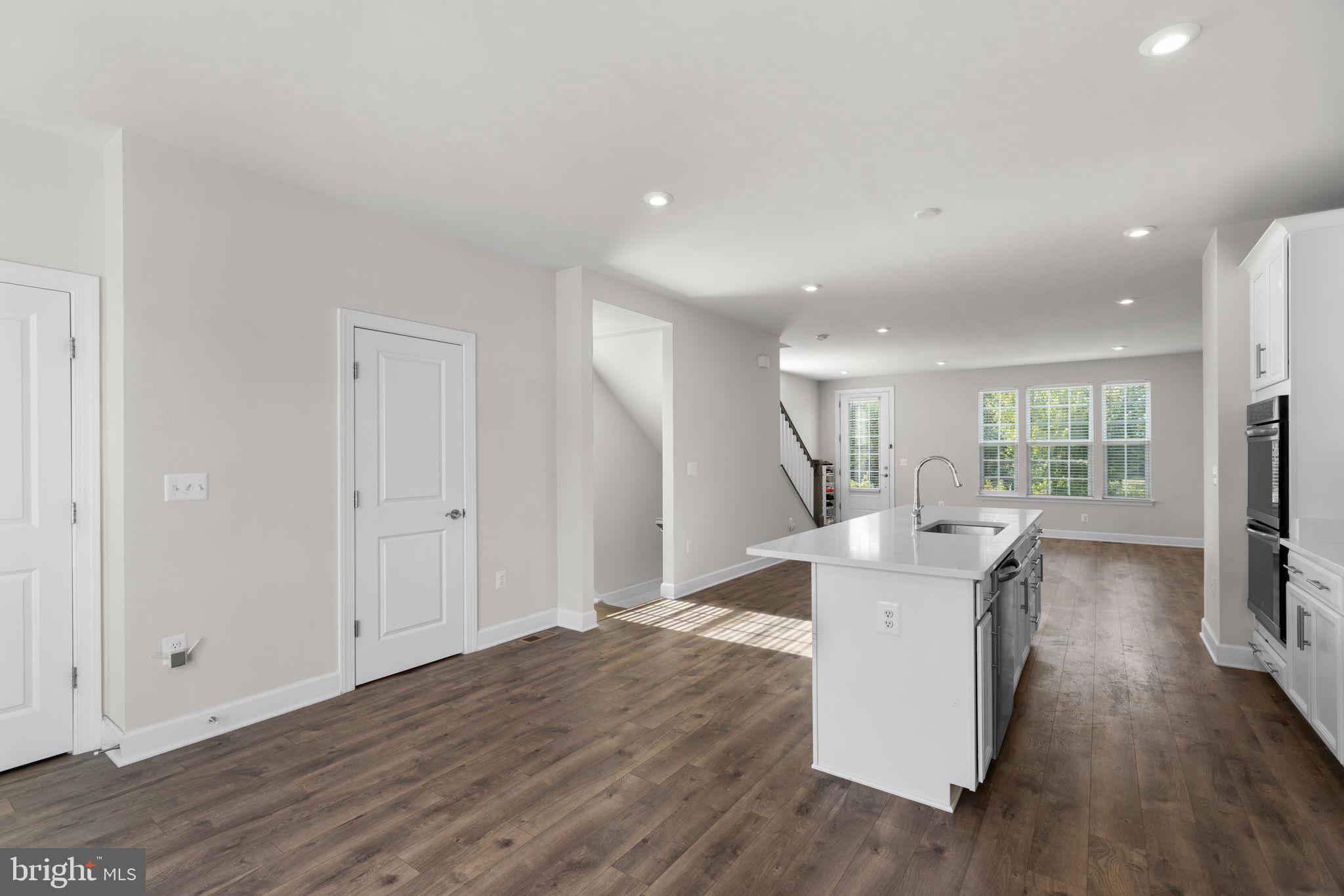 LANDING AT CENTRAL PARK - Residential