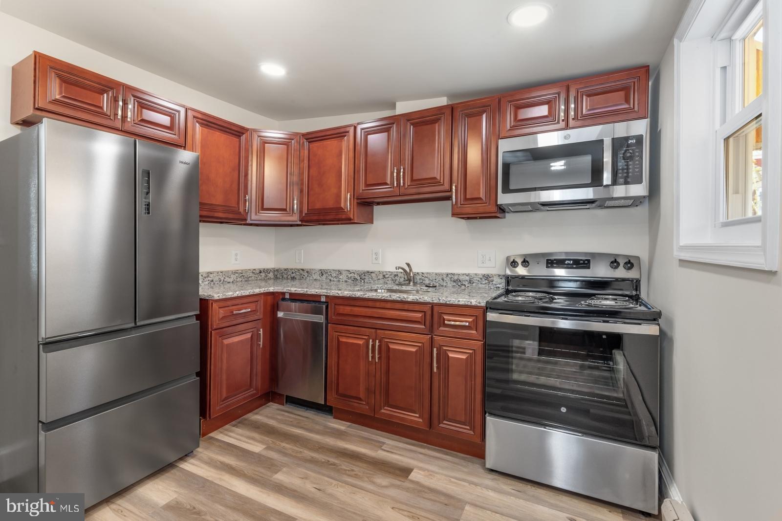 OLDE RICHMOND - Residential Lease