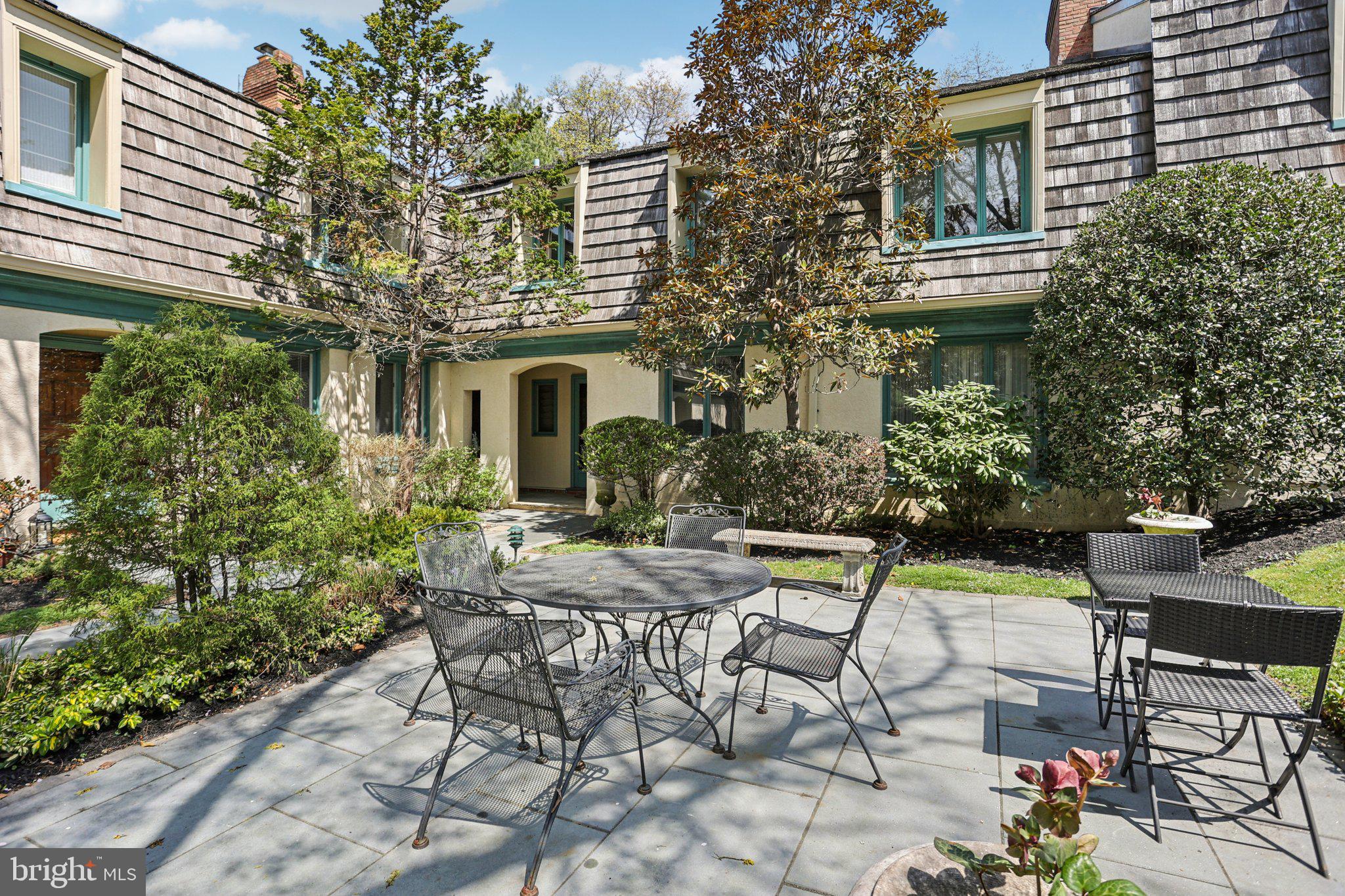 THE GLADWYNE - Residential