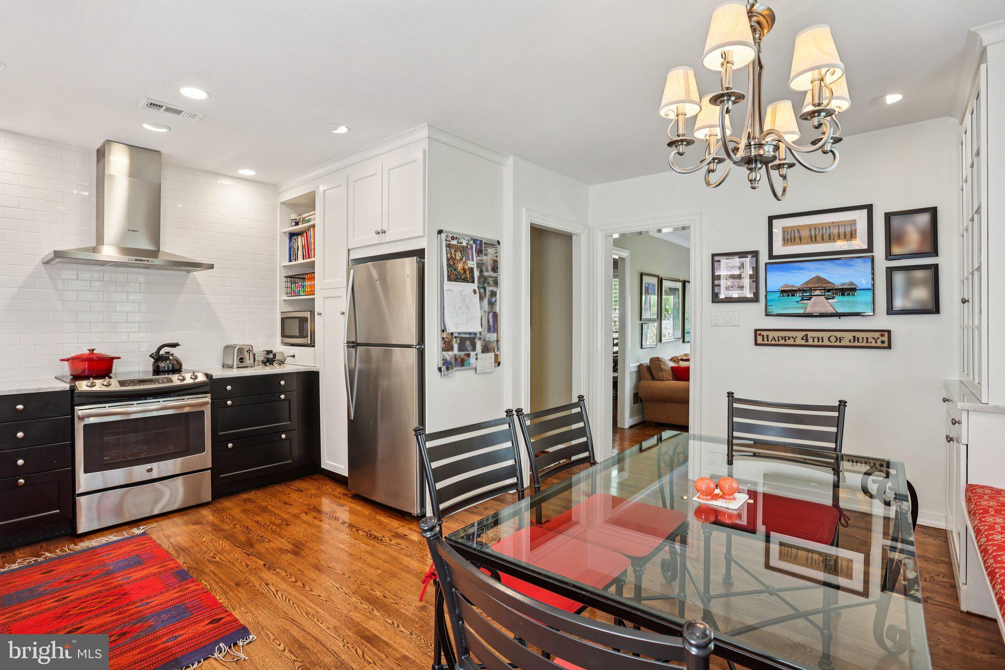 THE GLADWYNE - Residential