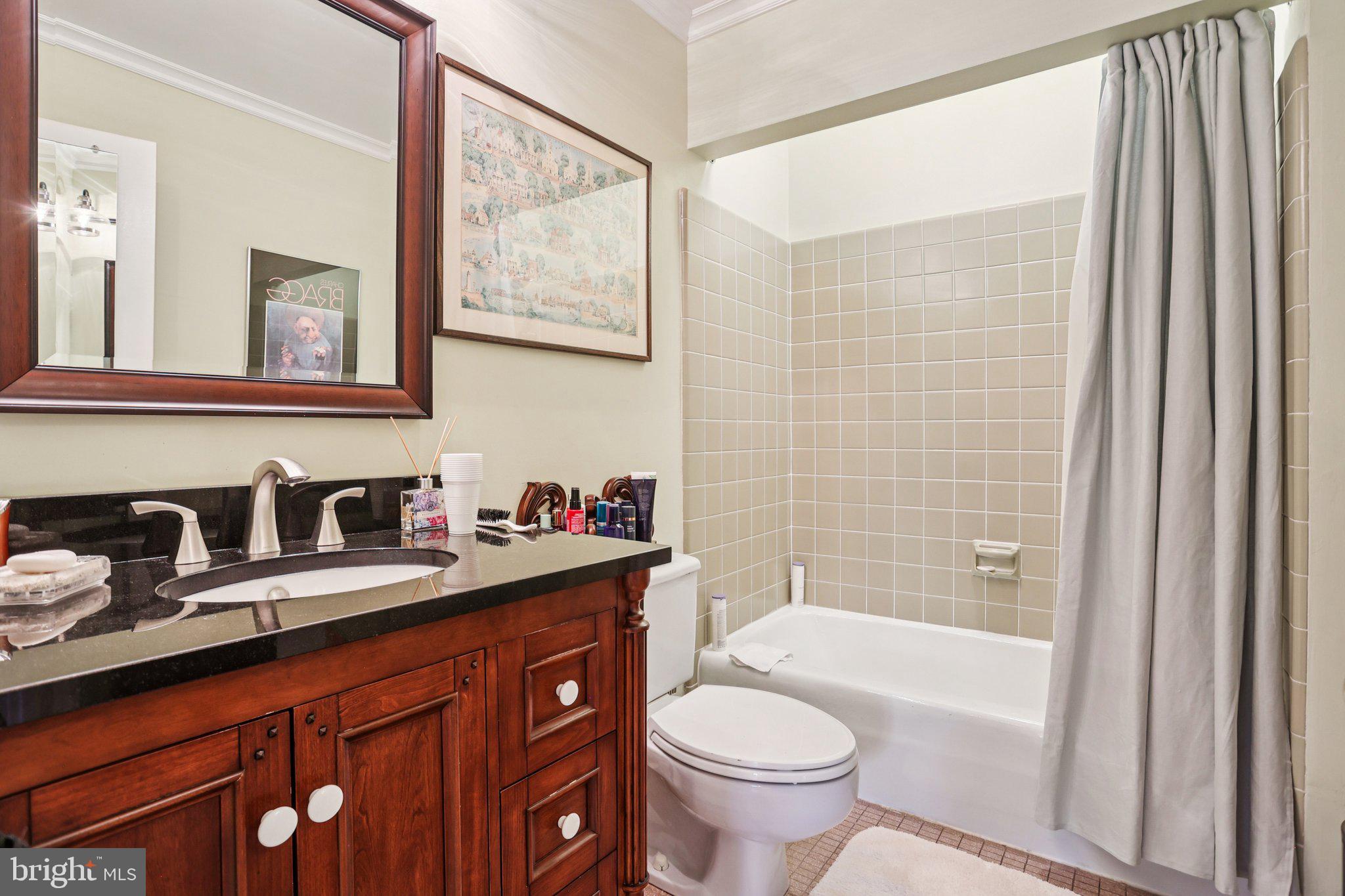 THE GLADWYNE - Residential