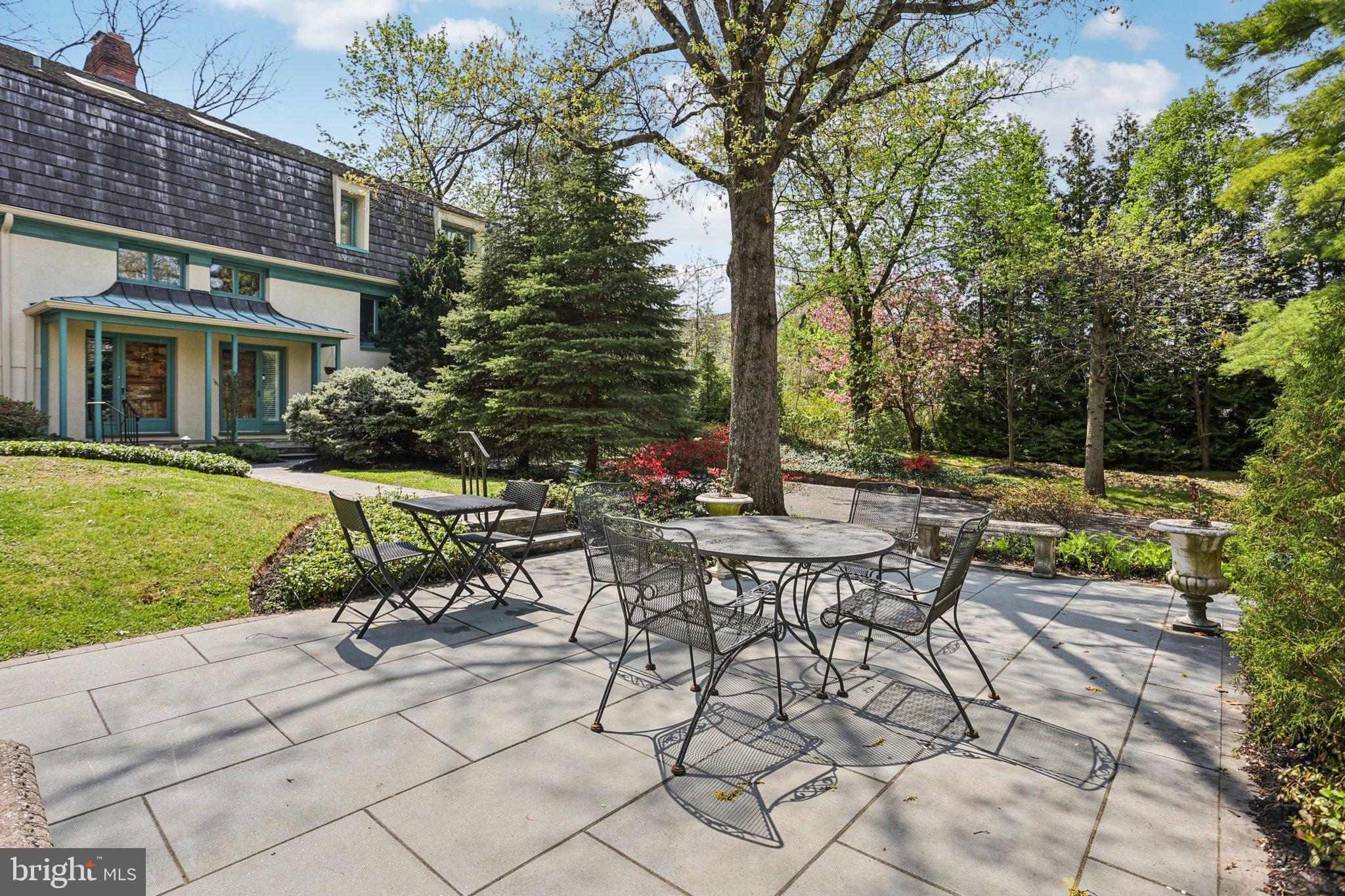 THE GLADWYNE - Residential