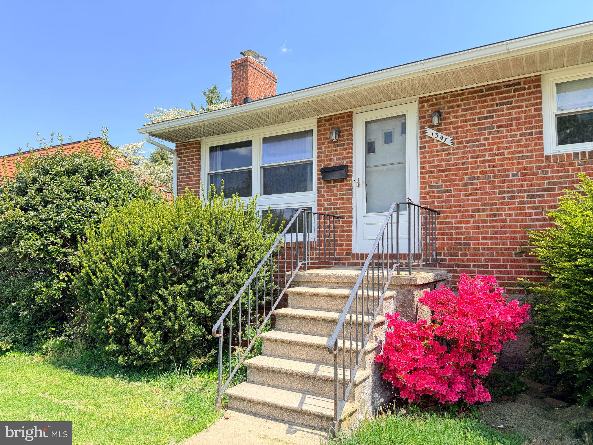 1307 MALBAY DRIVE